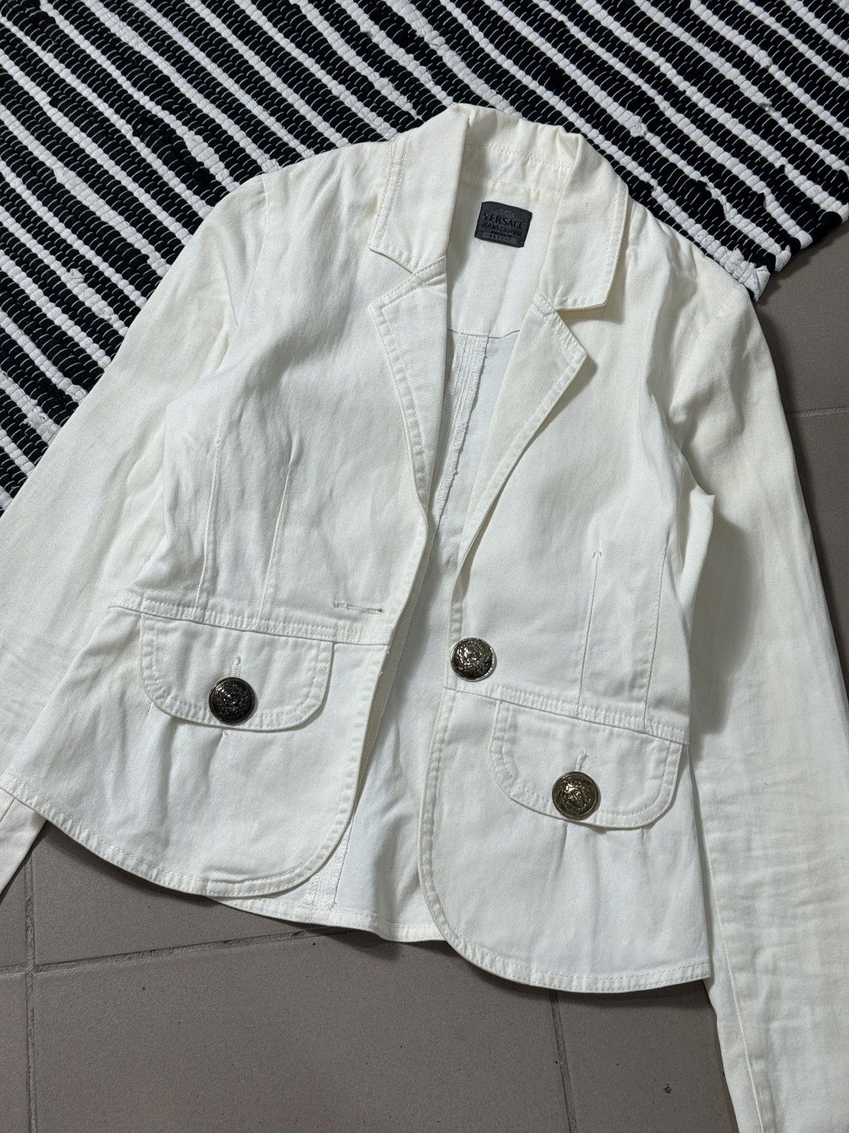 Versace VINTAGE VERSACE JEANS COUTURE SKINNY JACKET Size XS / US 0-2 / IT 36-38 - 3 Thumbnail