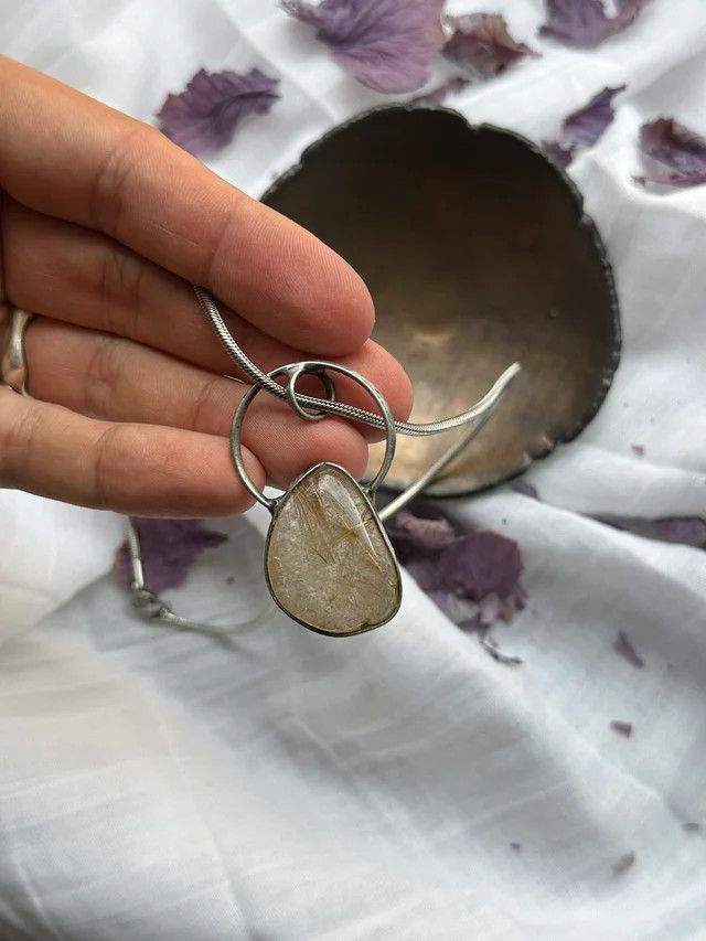 Other "Golden Threads" – Rutilated Quartz Necklace by Řezaninova Size ONE SIZE - 2 Thumbnail