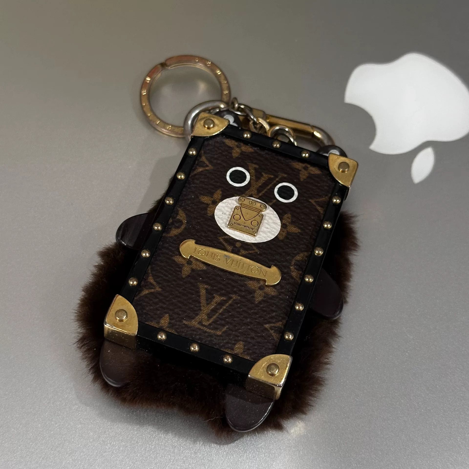Louis Vuitton Louis Vuitton Plush Dog Charm Size ONE SIZE - 1 Thumbnail