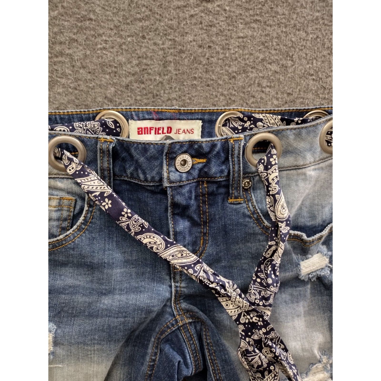 Penfield ANFIELD Jeans Shorts Women's Ring Hole Distressed Cropped Size XS Blue 5-Pocket Denim Short Cut-Off with Stretch - Casual Womens Shirt? Size 26" / US 2 / IT 38 - 3 Thumbnail
