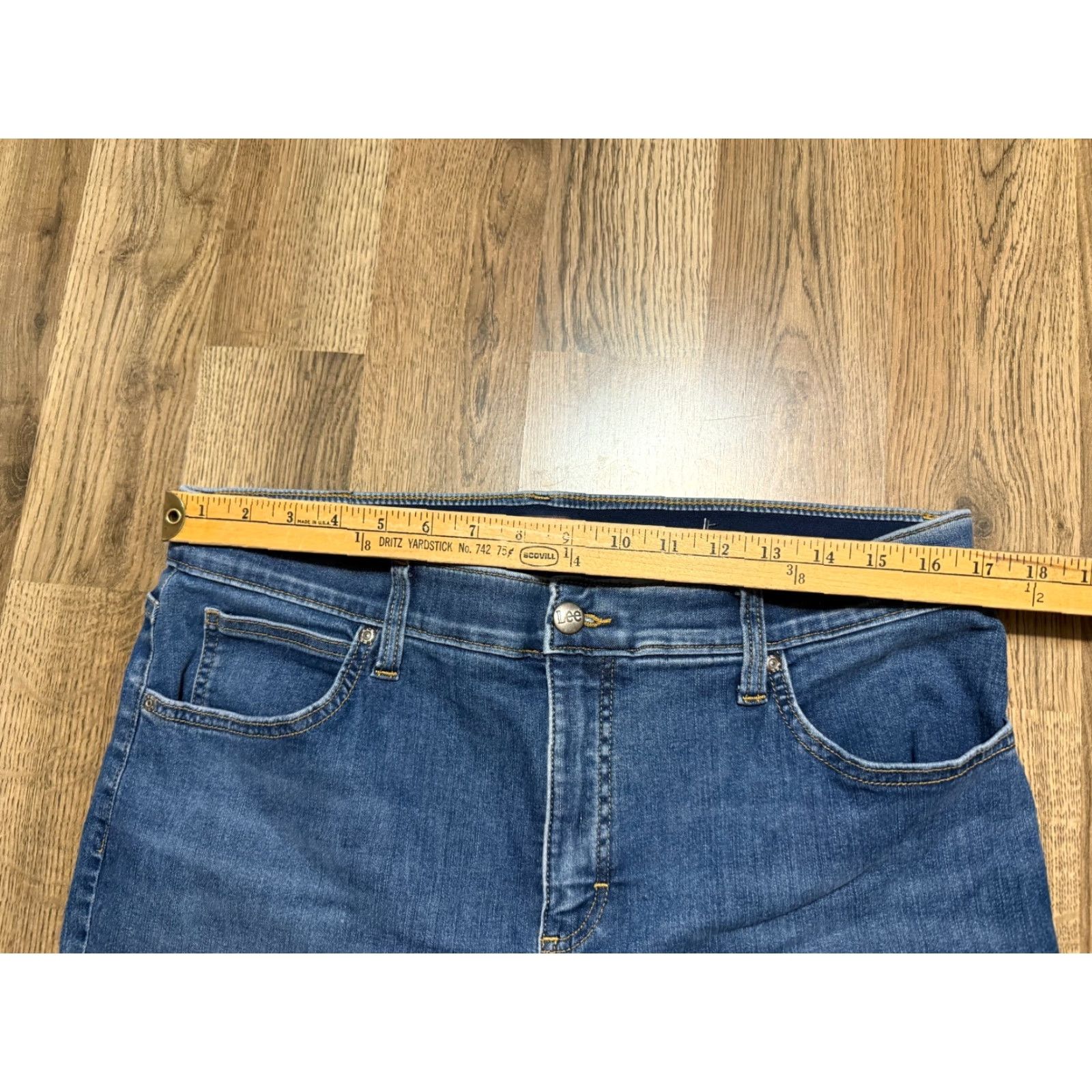 Lee Lee Jeans Women's 16 Medium Blue Denim Straight Leg High Rise Jeans Regular Rise 5-Pocket Inseam 27in Size 38" / US 16 / IT 52 - 4 Thumbnail