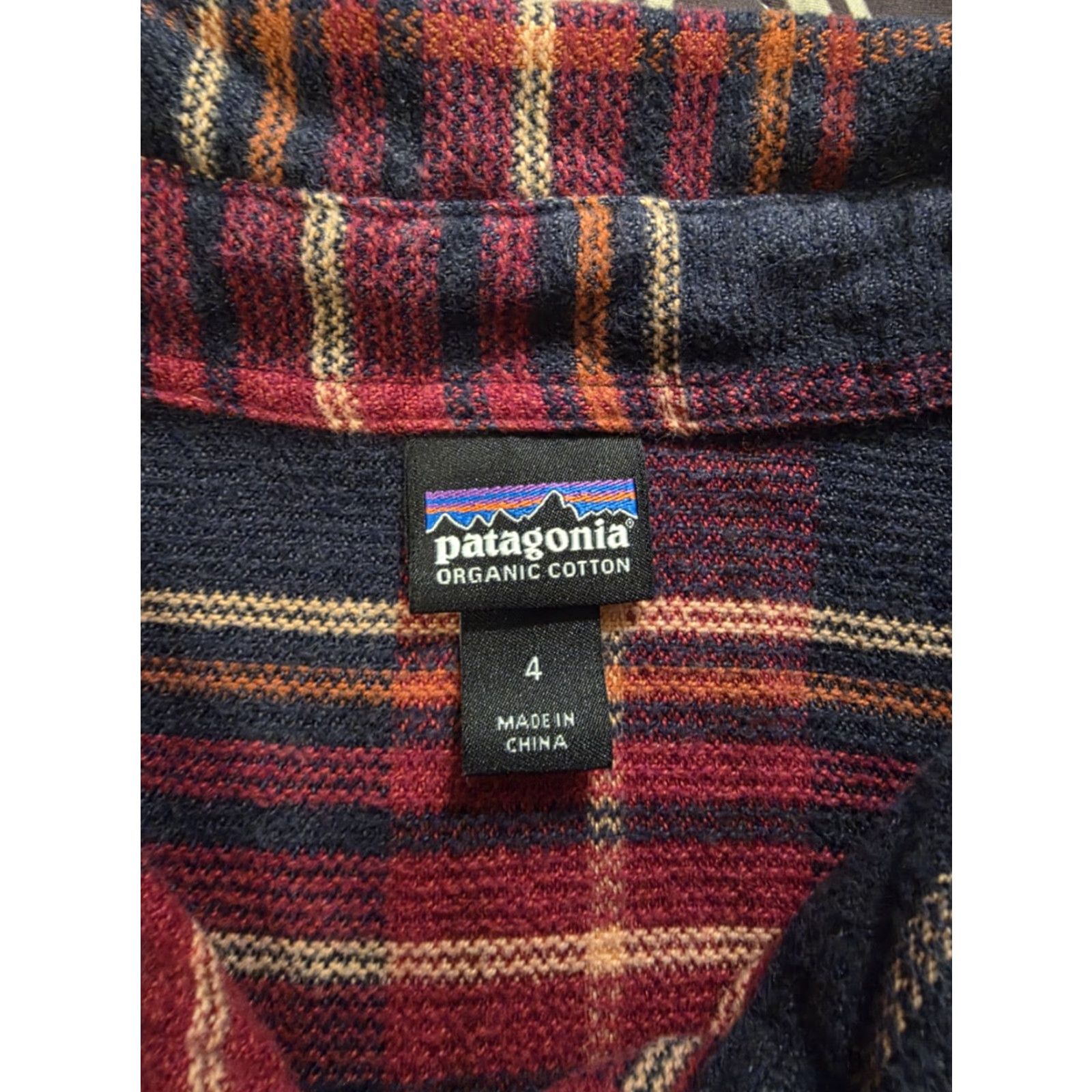 Patagonia Patagonia Women's Long Sleeve Flannel Button Up Shirt Plaid Red Size 4 Small Size S / US 4 / IT 40 - 3 Thumbnail