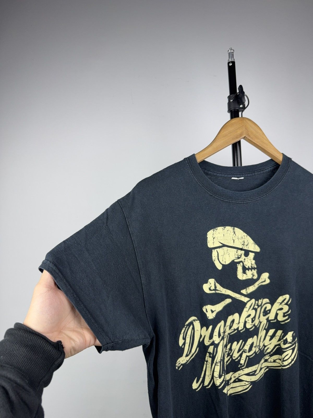 Band Tees Vintage 00s Dropkick Murphys Skull & Ship Tour T-Shirt Black Size US M / EU 48-50 / 2 - 5 Thumbnail
