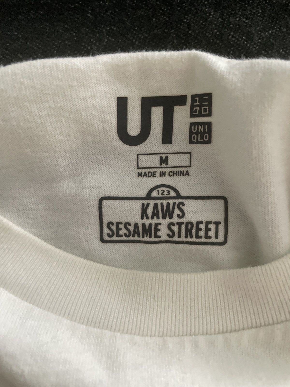Kaws × Uniqlo Kaws Sesame Street White Tee Size US M / EU 48-50 / 2 - 3 Thumbnail