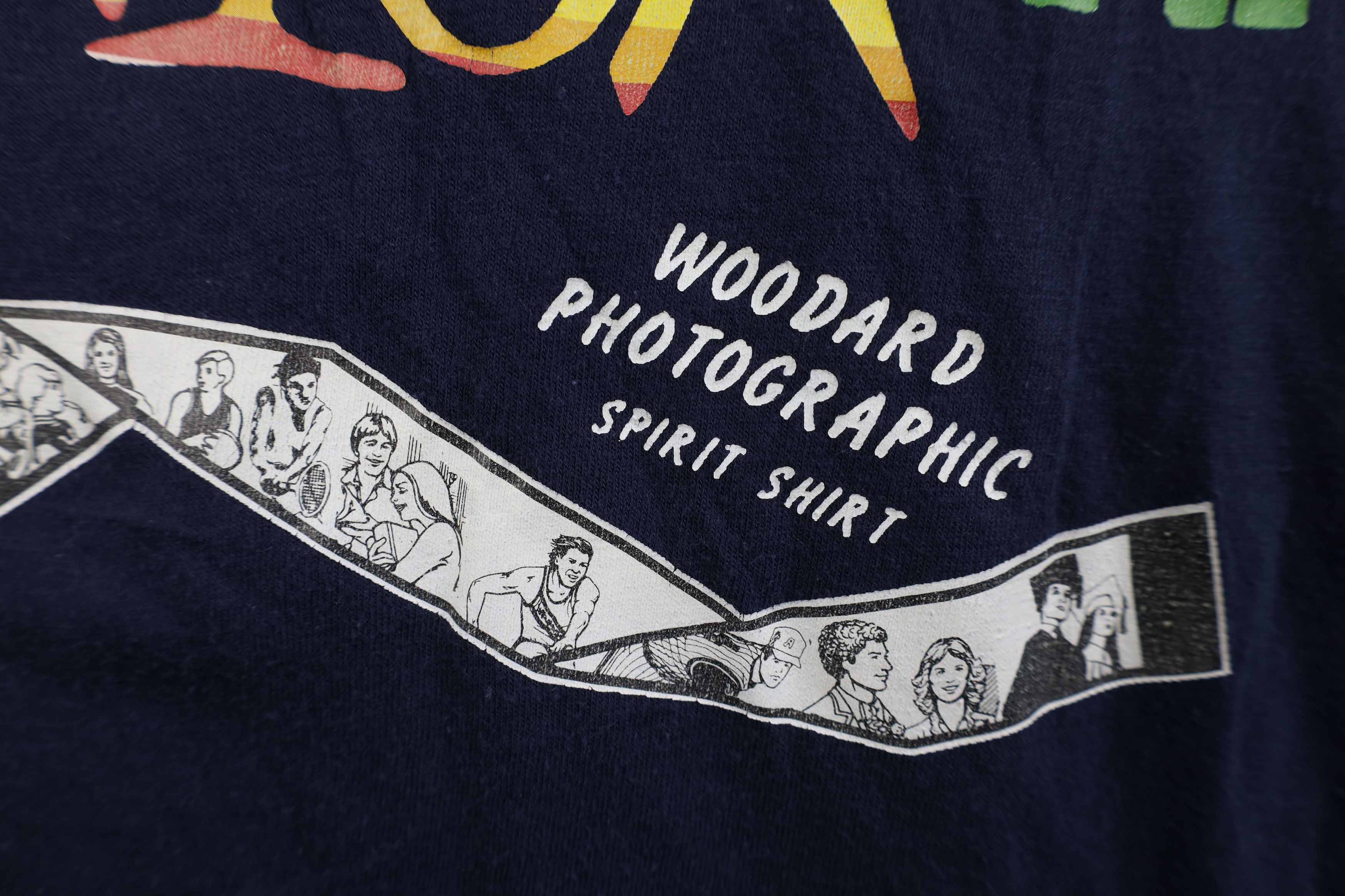 Vintage Vintage 80s Kodak Camera Rainbow Short Sleeve T-Shirt Size L / US 10 / IT 46 - 6 Thumbnail