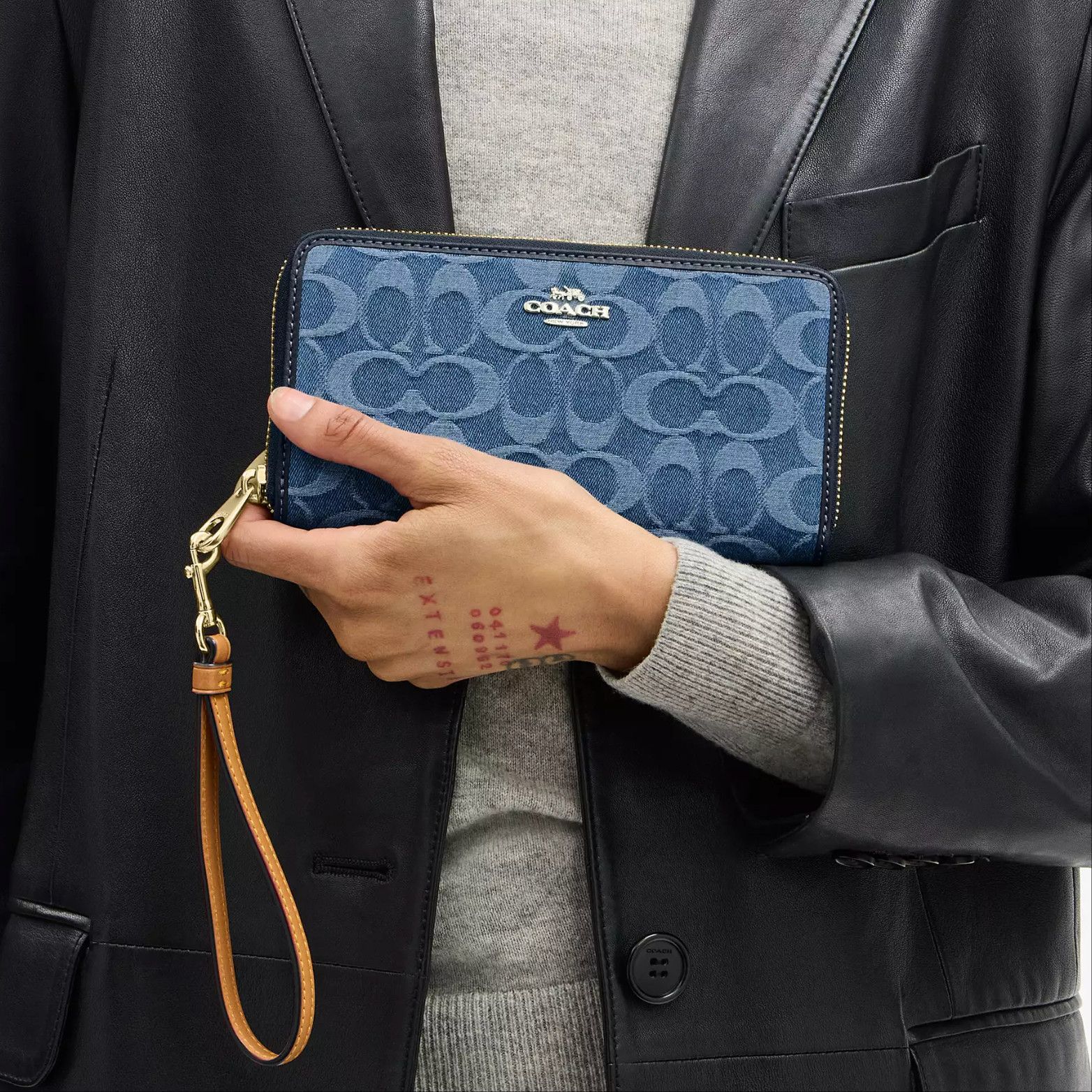 Coach Long Zip Around Wallet In Signature Denim CDE93 Size ONE SIZE - 7 Thumbnail