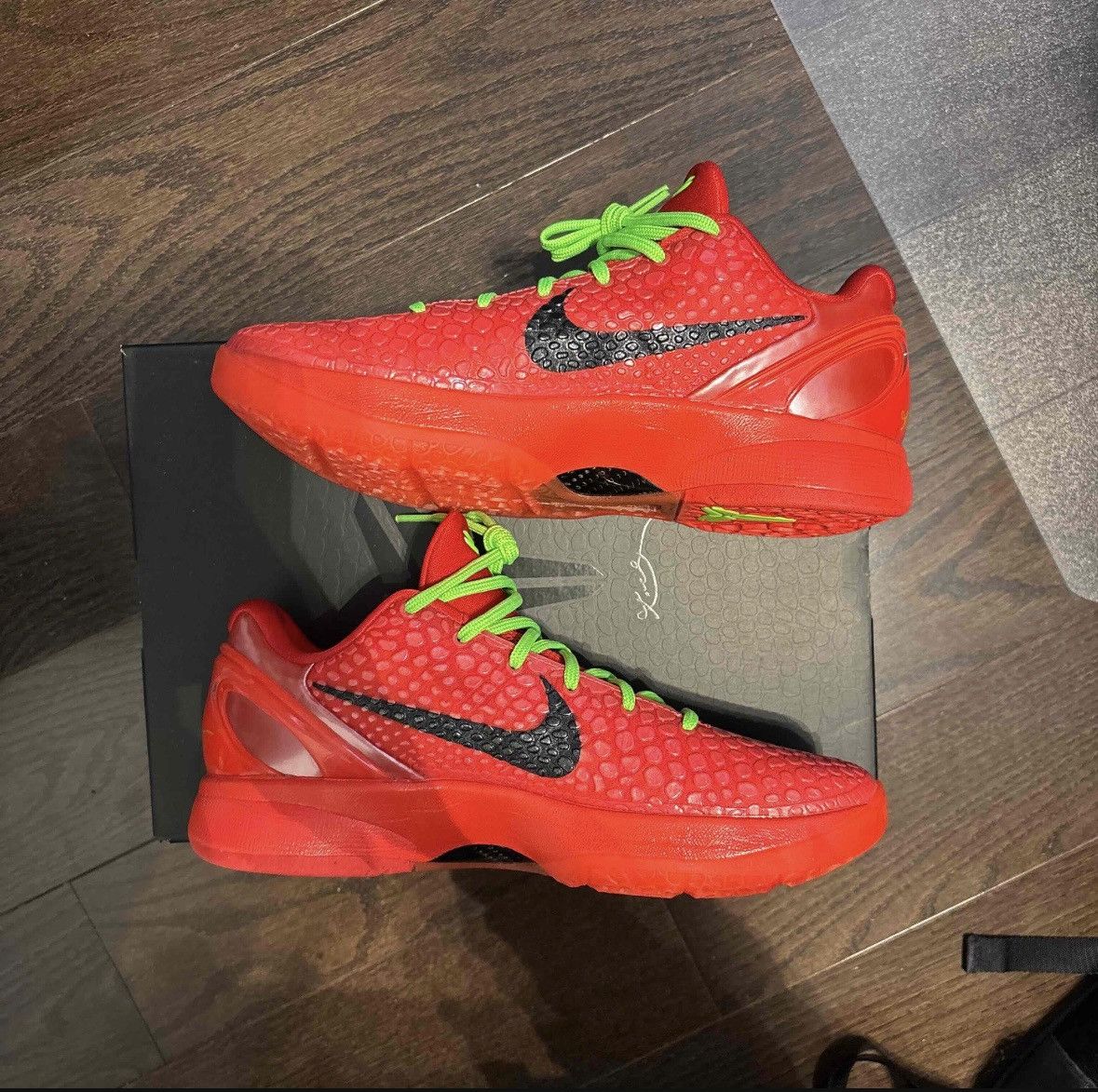 Nike Kobe 6 Reverse Grinch Size US 8.5 / EU 41-42 - 2 Thumbnail