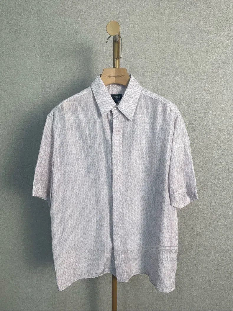 Fendi Fendi size 39 Logo Print Shirt Size US M / EU 48-50 / 2 - 1 Thumbnail