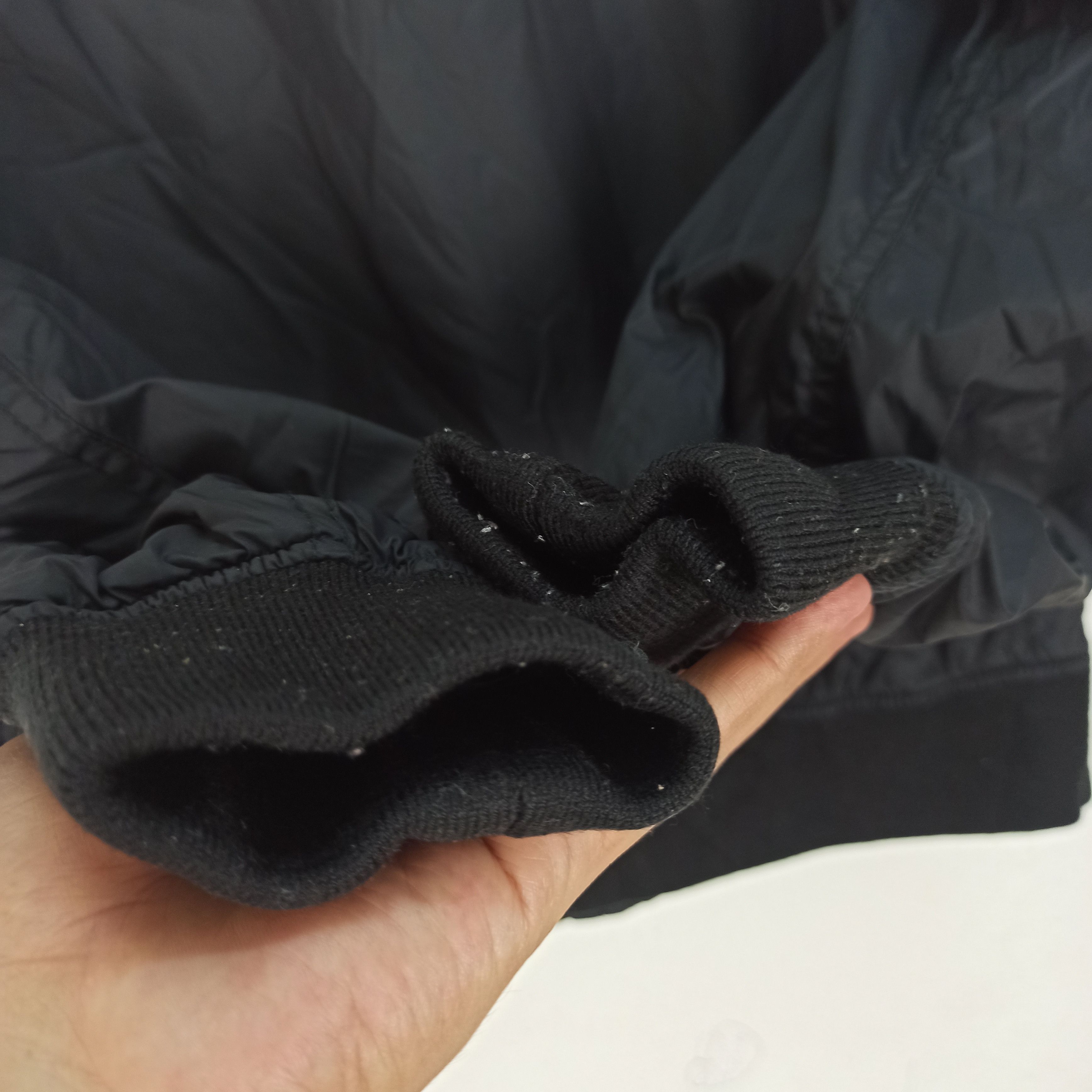 Uniqlo Rare Uniqlo Bomber Jacket By Uniqlo Japanese Size US S / EU 44-46 / 1 - 3 Thumbnail