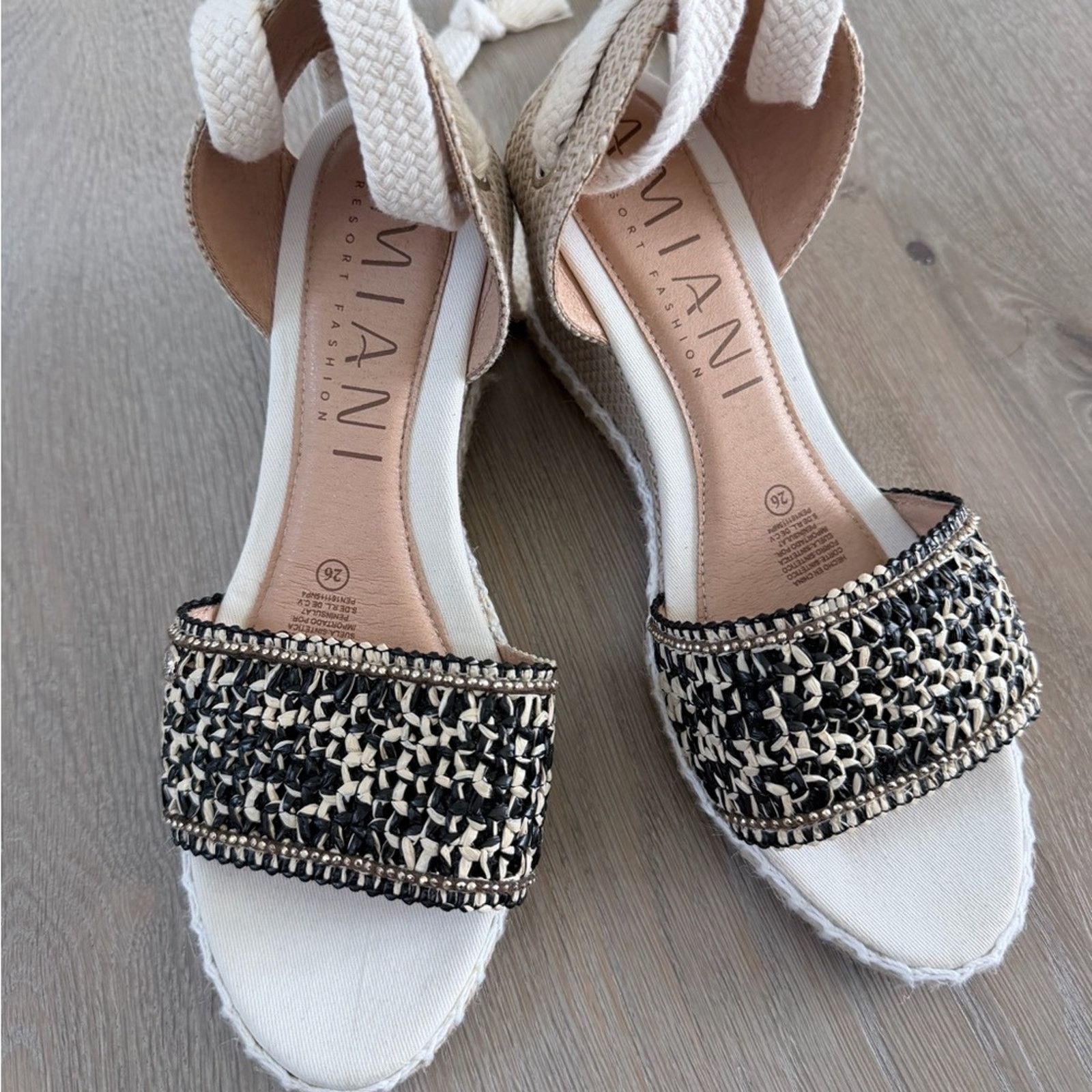 Other Like New Miani Black and Cream Espadrille Sandals size 8 Size US 8 / IT 38 - 3 Thumbnail