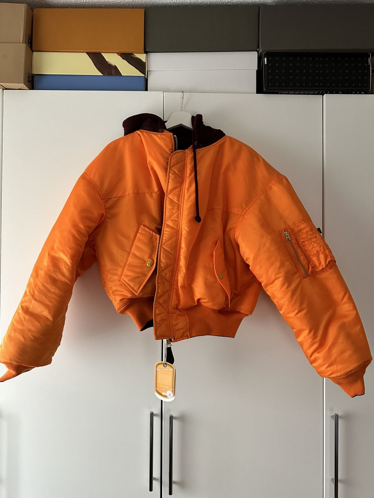 Alpha Industries × Vetements Vetements reversibel MA1 Bomber jacket in burgundy Size US S / EU 44-46 / 1 - 6 Thumbnail
