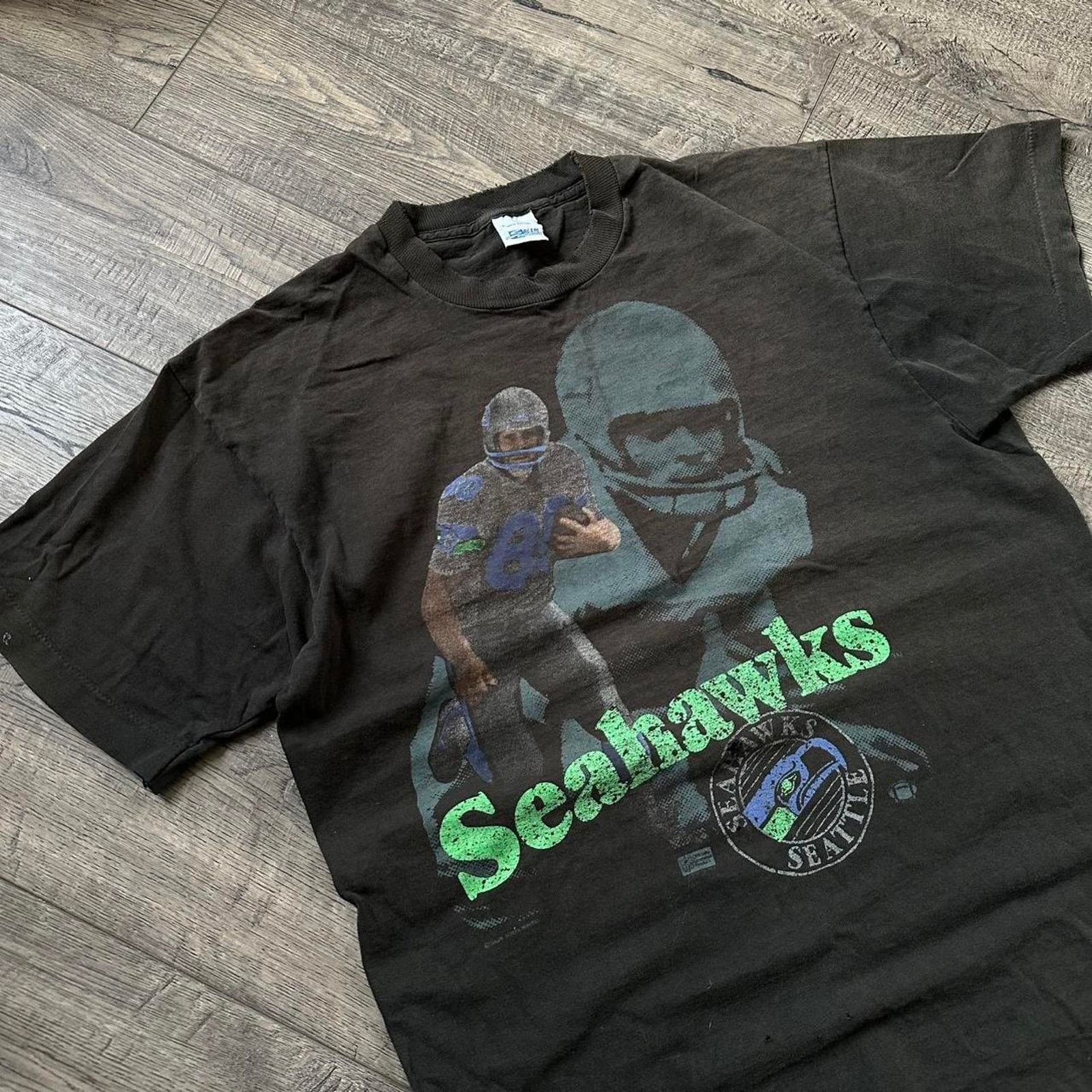 Salem Sportswear × Vintage Vintage 90s Salem Sportswear Seattle Seahawks NFL Shirt Size US L / EU 52-54 / 3 - 5 Thumbnail