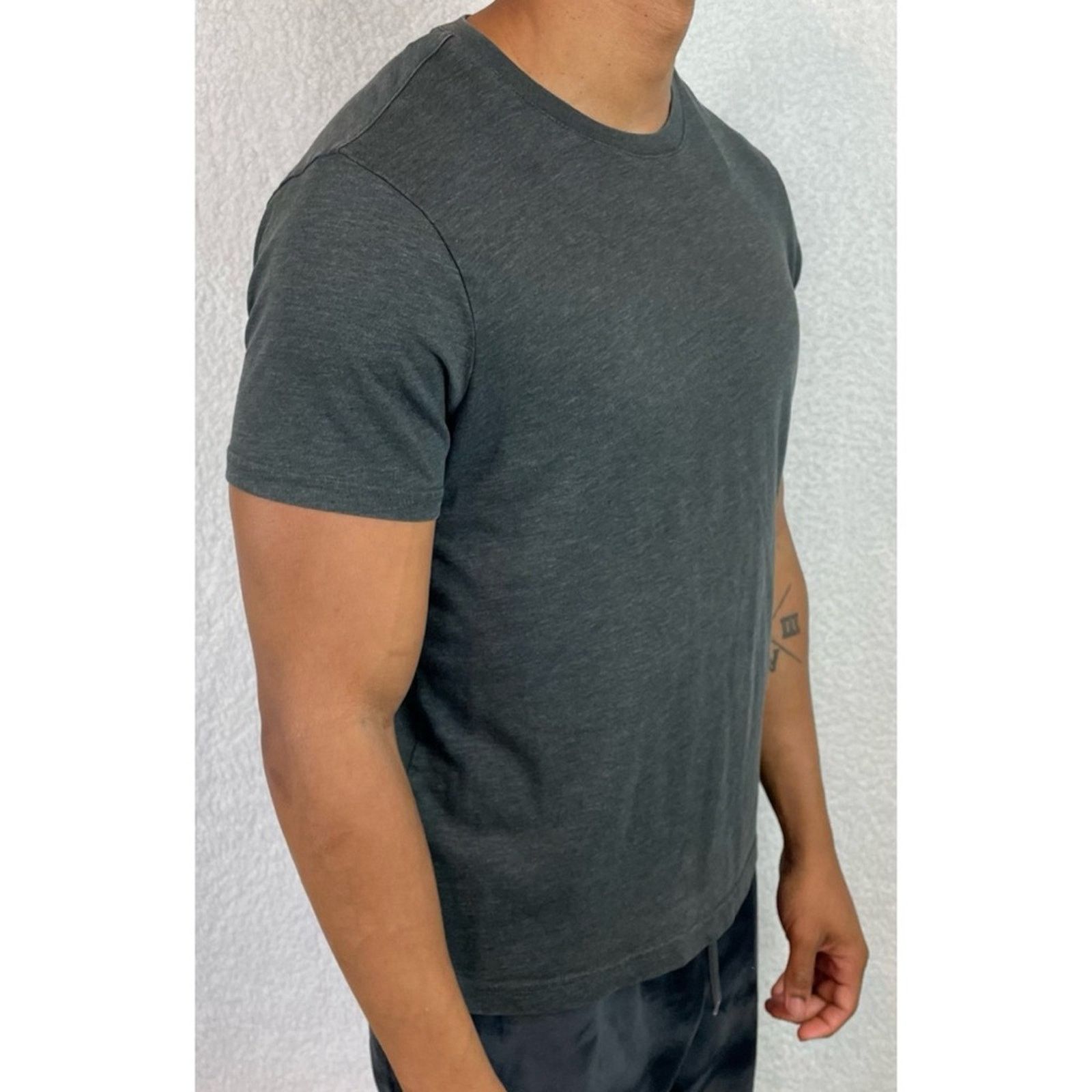 Banana Republic BANANA REPUBLIC • Dark Grey Classic Short Sleeve Tee Size US S / EU 44-46 / 1 - 6 Thumbnail