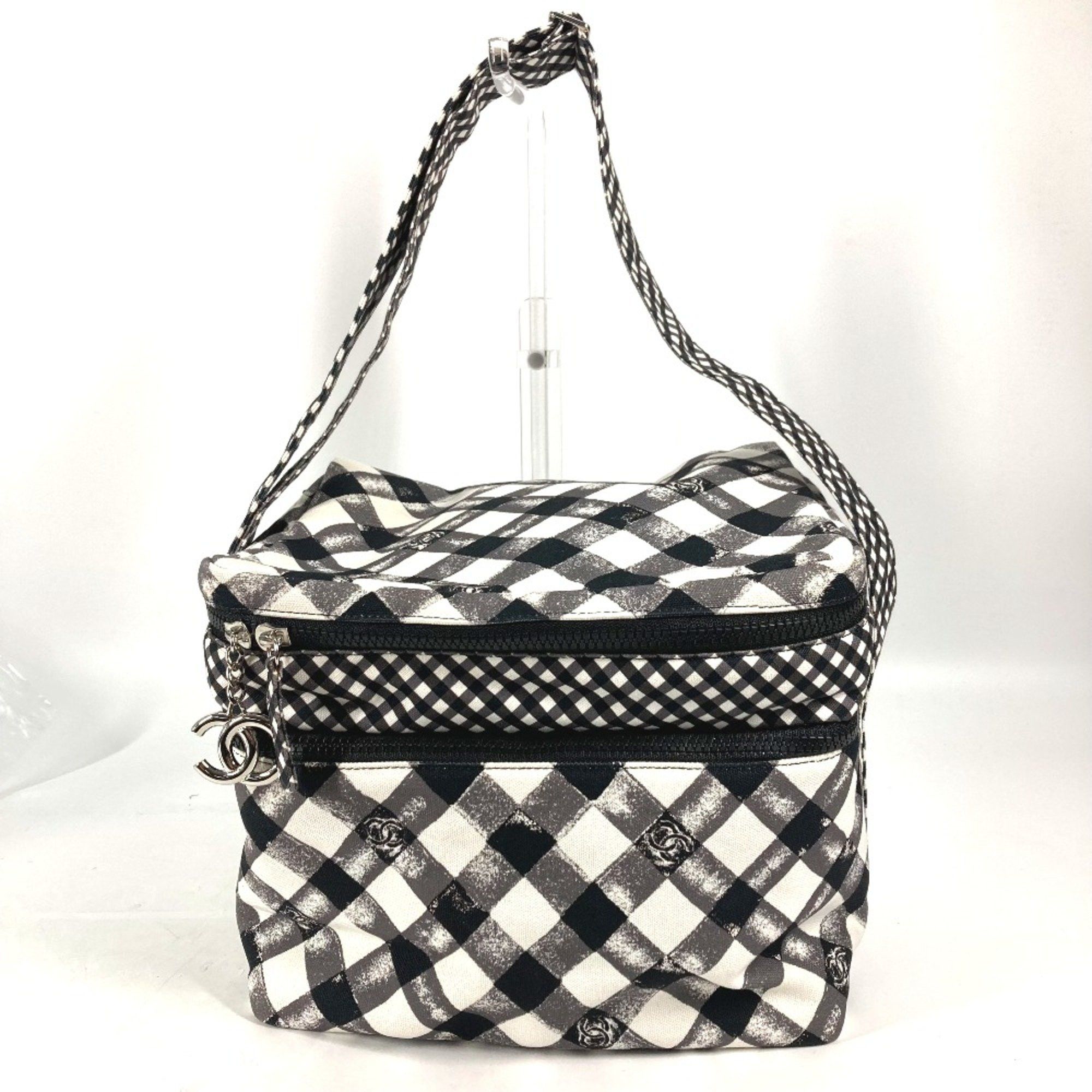 Chanel Chanel Bag Shoulder Bag Hand Bag Shoulder Bag White Black Size ONE SIZE - 1 Thumbnail
