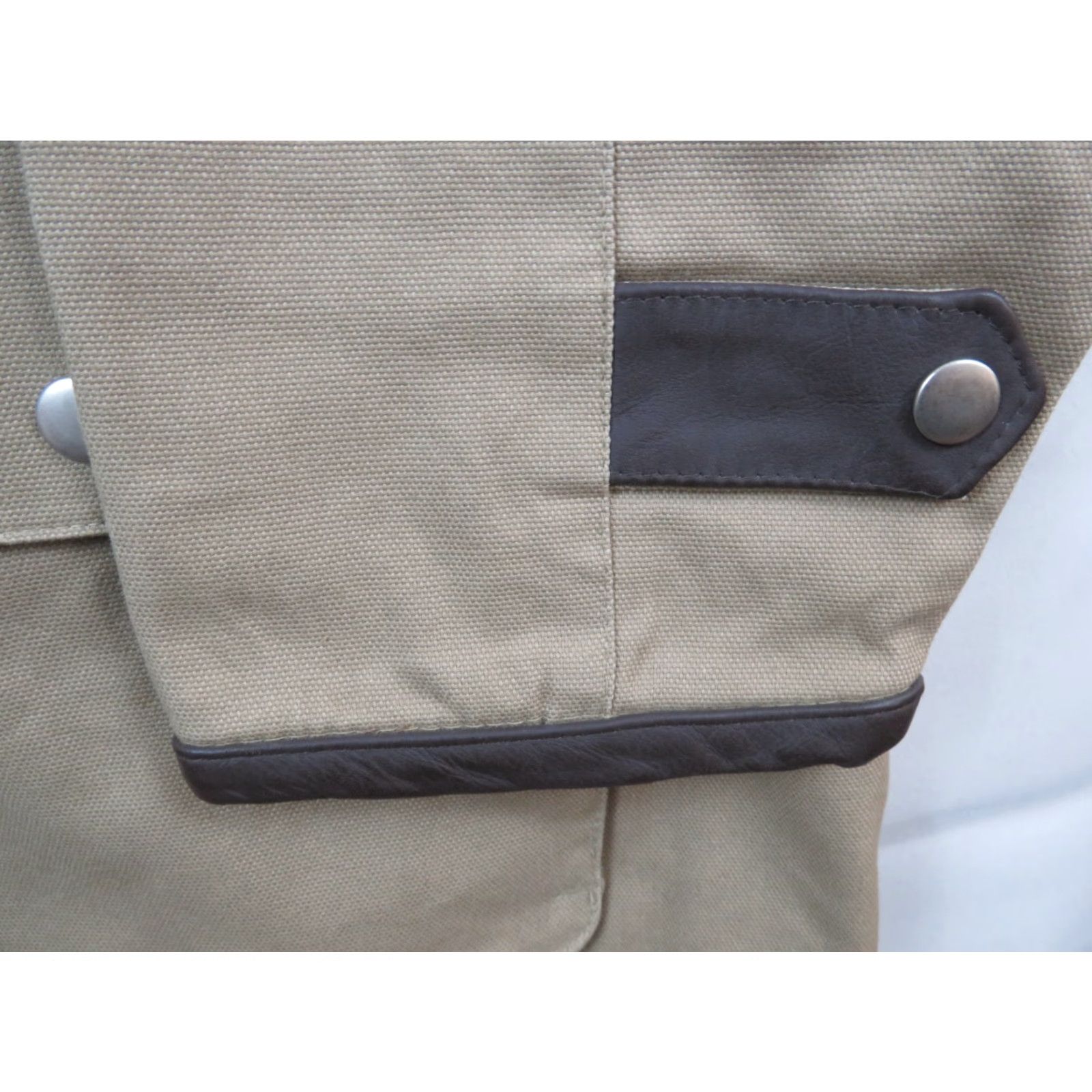 Vintage VINTAGE AMI MENS Jacket Canvas Outerwear Beige XL Leather Trim Collar & Sleeve CASUAL Men XL Beige Canvas Jacket Leather Trim Collar & Sleeve AMI MENS Size US XL / EU 56 / 4 - 4 Thumbnail