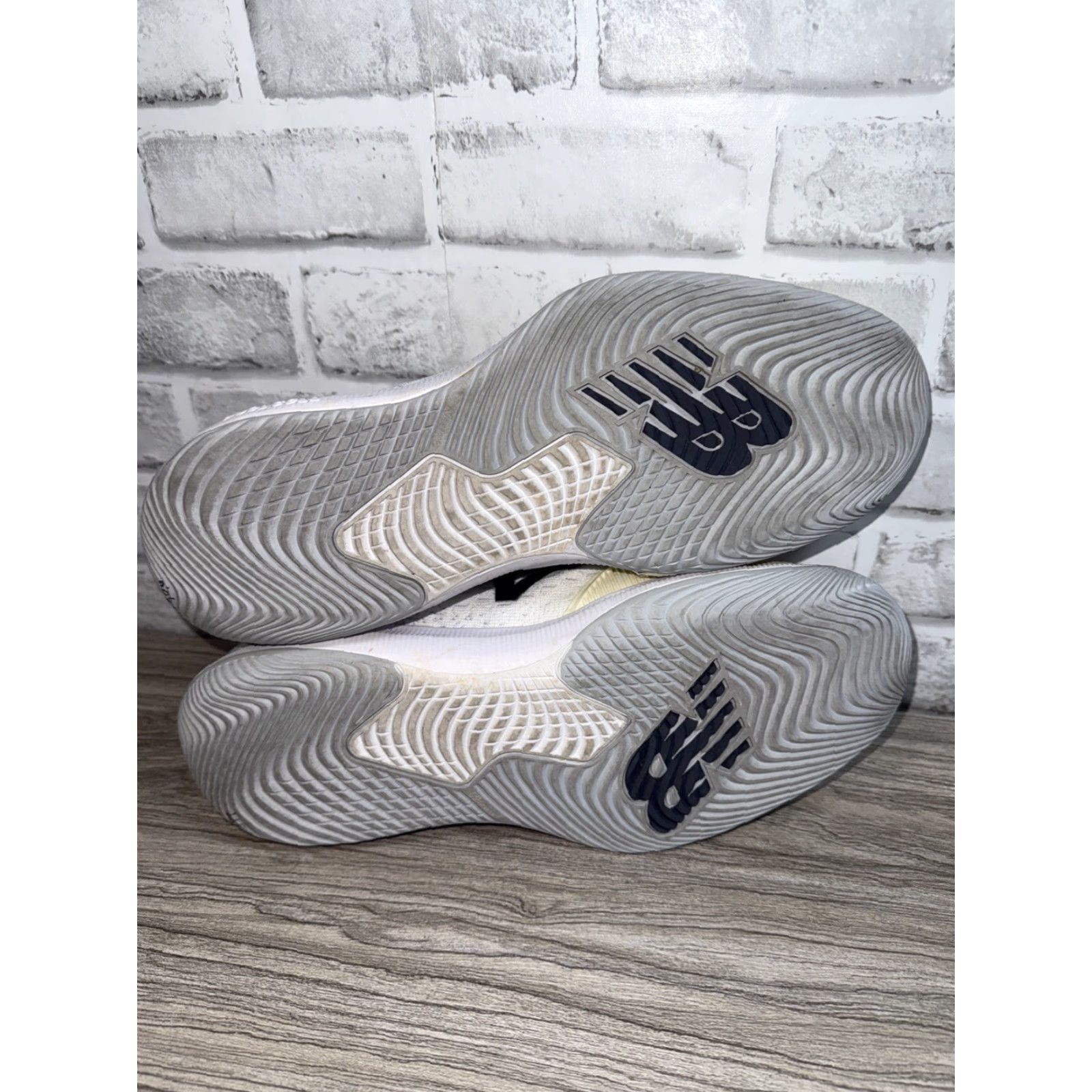 New Balance New Balance 996 Fuel Cell Lace Up Low Top Tennis Shoes Mens 14 EE White Sneaker Tennis Size US S / EU 44-46 / 1 - 7 Thumbnail