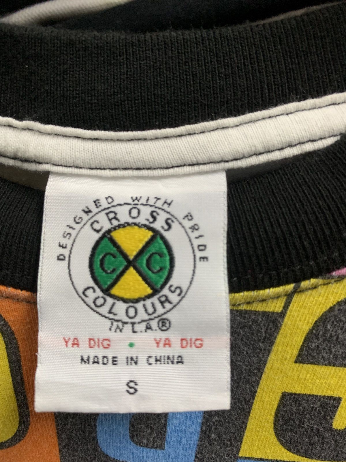 Cross Colours × Vintage Vintage Cross Colours T-Shirt Size US S / EU 44-46 / 1 - 6 Thumbnail