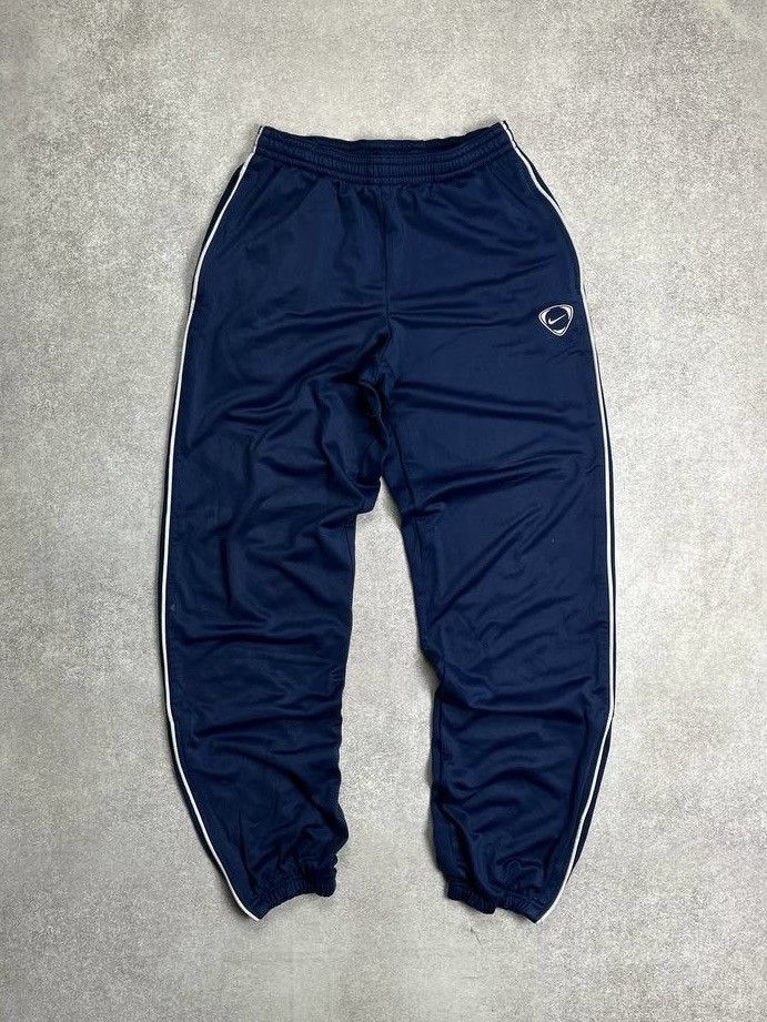Nike × Vintage Vintage Nike Swosh Nylon Baggy Trackpants Y2K S Size US 31 - 1 Thumbnail
