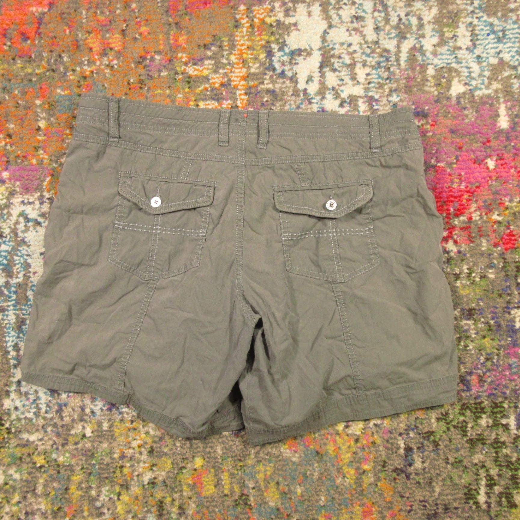 Vintage Kuhl Shorts Women 14 Gray Hiking Cotton Nylon Performance Stretch Zip Pocket 38x7 Size 36" / US 14 / IT 50 - 2 Thumbnail