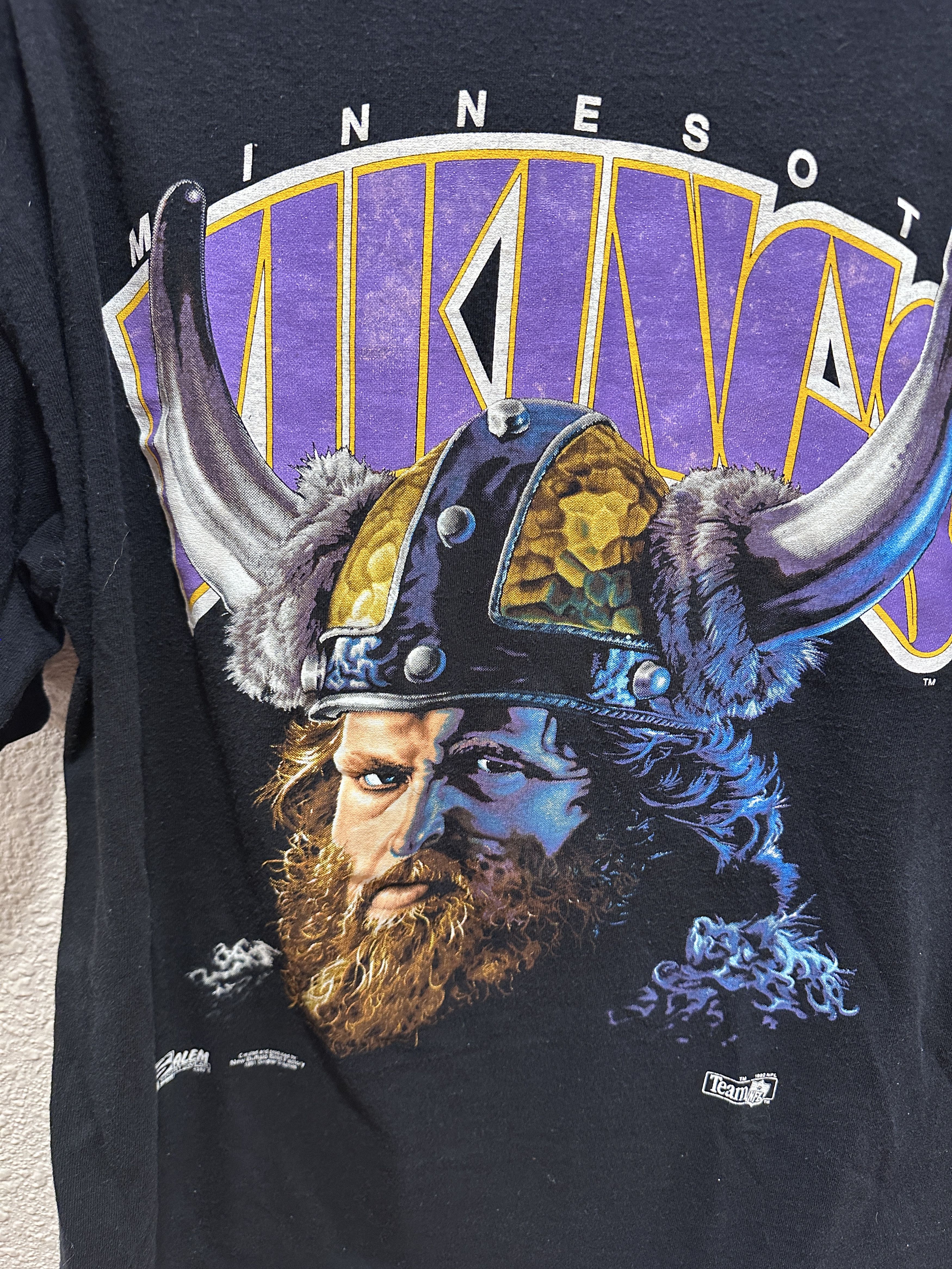 NFL Vintage Minnesota Vikings beard t-shirt 90s NFL Size US L / EU 52-54 / 3 - 2 Thumbnail