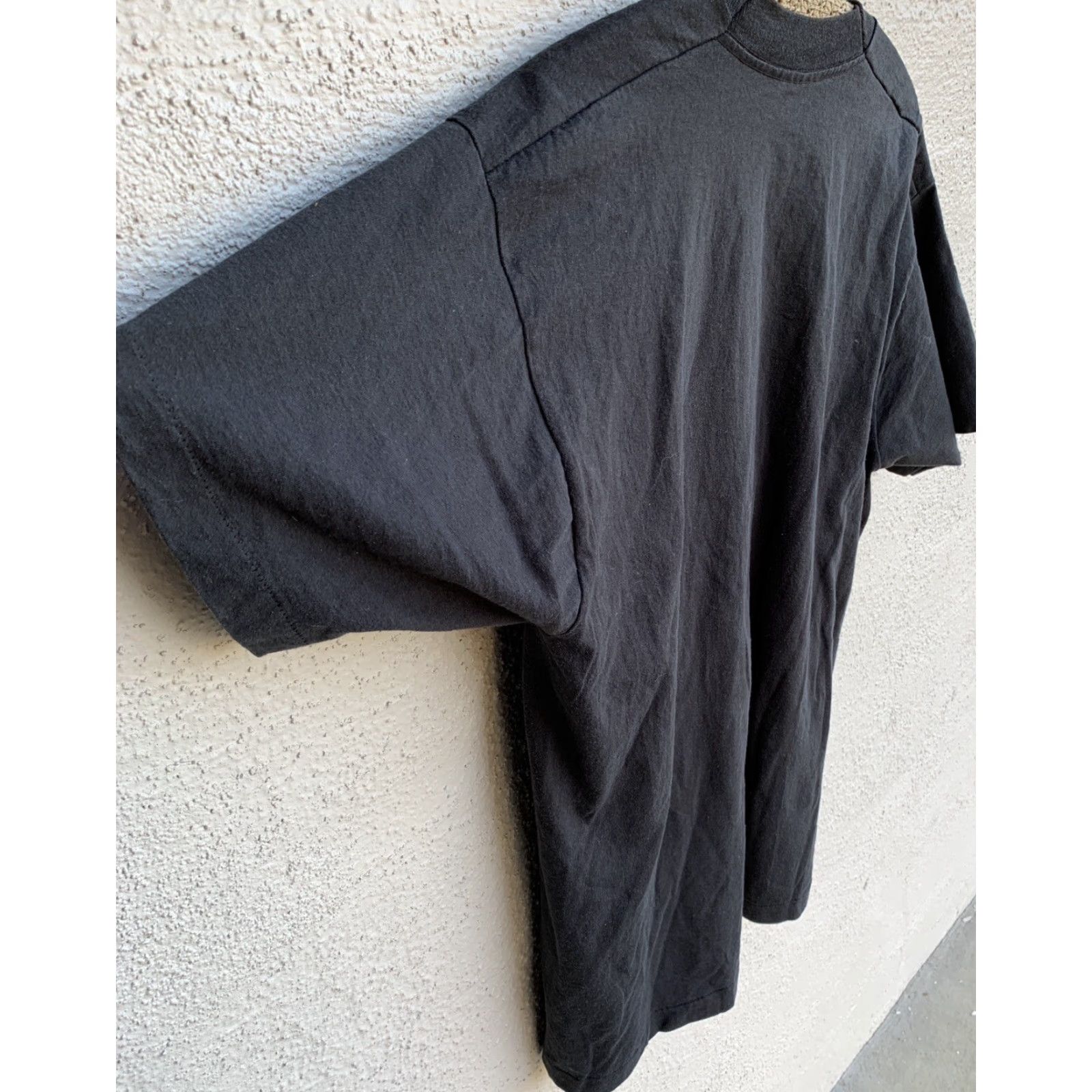 Fruit Of The Loom VINTAGE Fruit of the Loom T-Shirt Graphic Tee 80s XL Black Cotton Blend Short Sleeve Men Nature Animals 1990s Shirt Images See Pics Size US XL / EU 56 / 4 - 6 Thumbnail