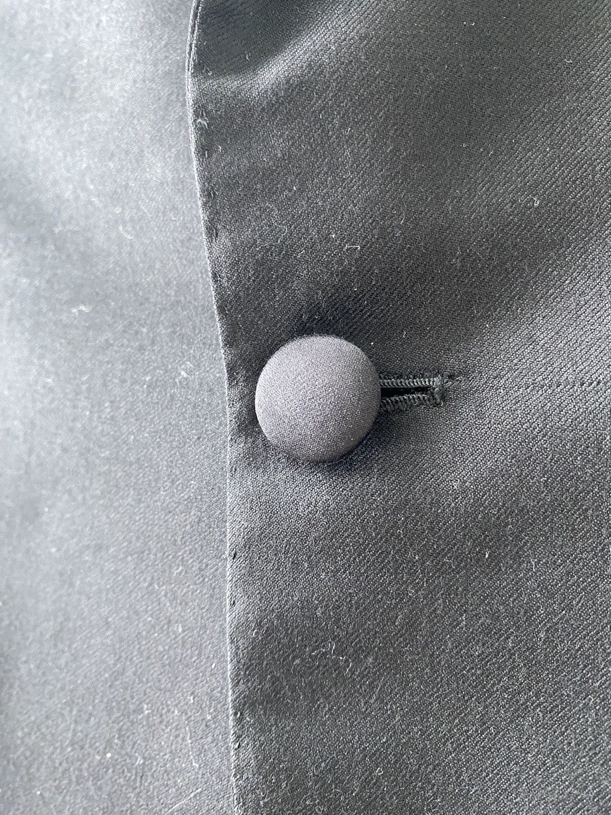Brioni Men’s Brioni Italian luxury black blazer men’s sz 42R. Size 42R - 5 Thumbnail