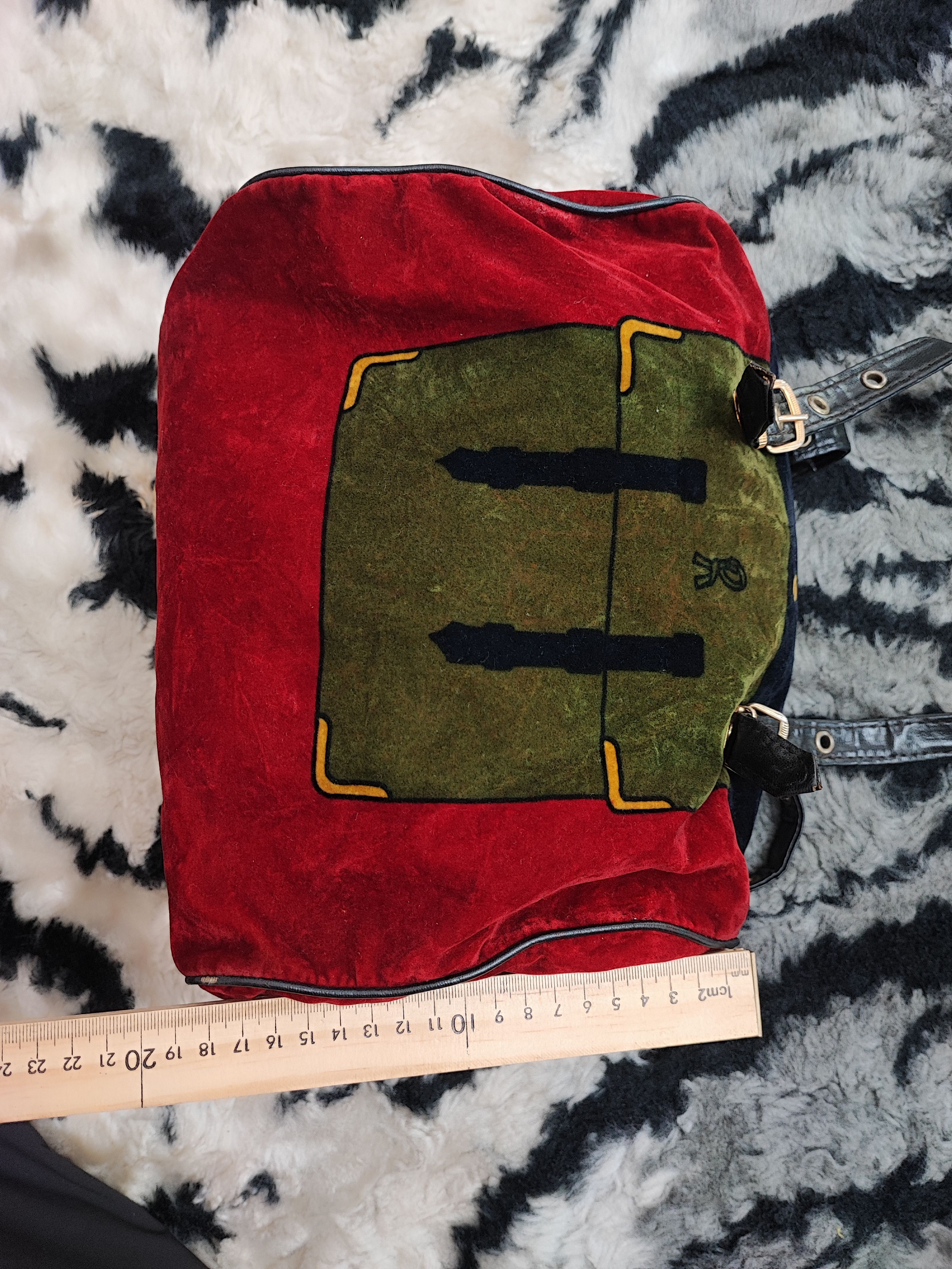 Roberta di Camerino Vintage Roberta Di Camerino Trompe L'Oeil Velvet Handbag Size ONE SIZE - 16 Thumbnail