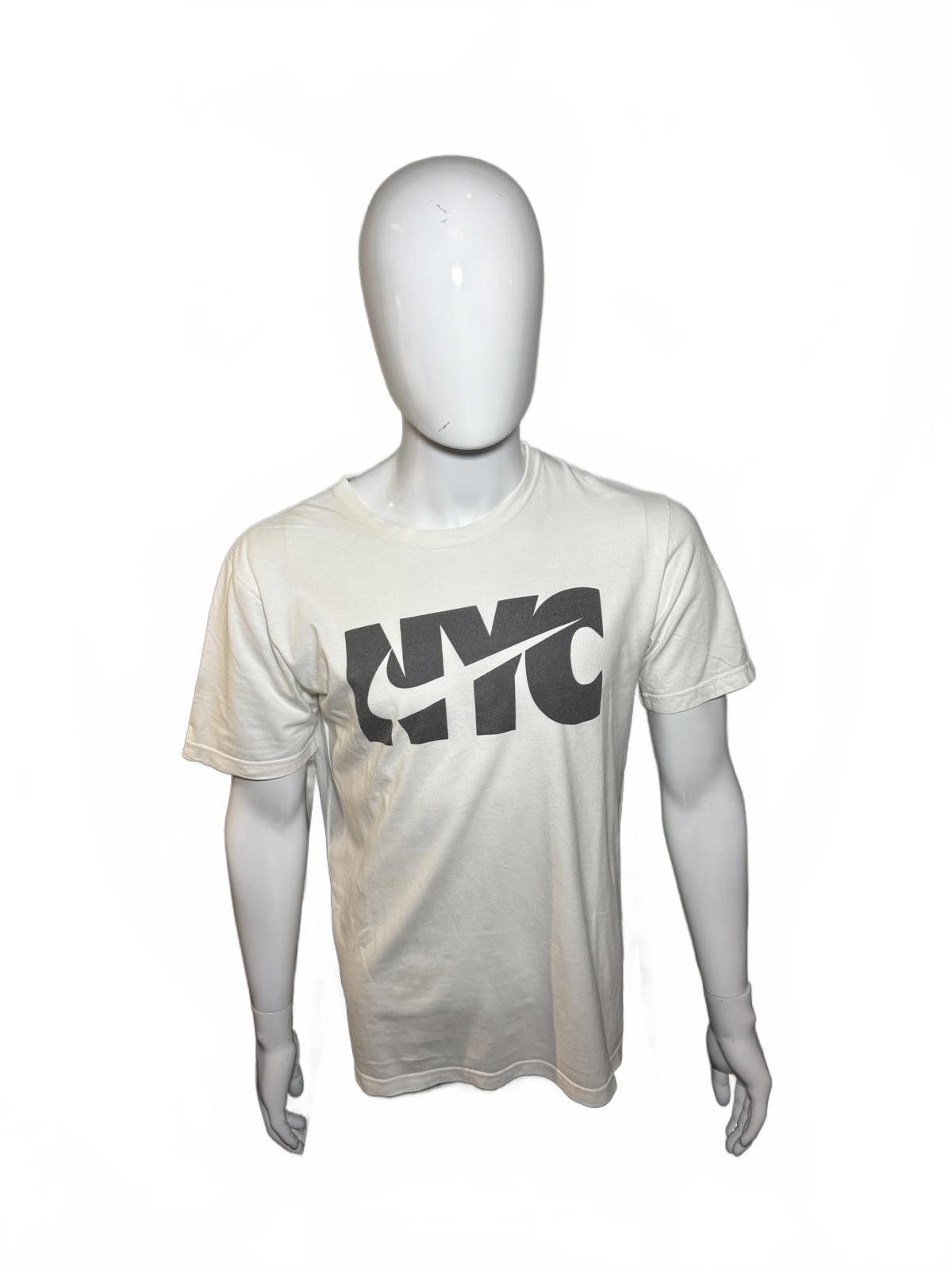 Nike Stylish NYC Graphic Tee - Perfect for Casual Wear Size US M / EU 48-50 / 2 - 2 Thumbnail