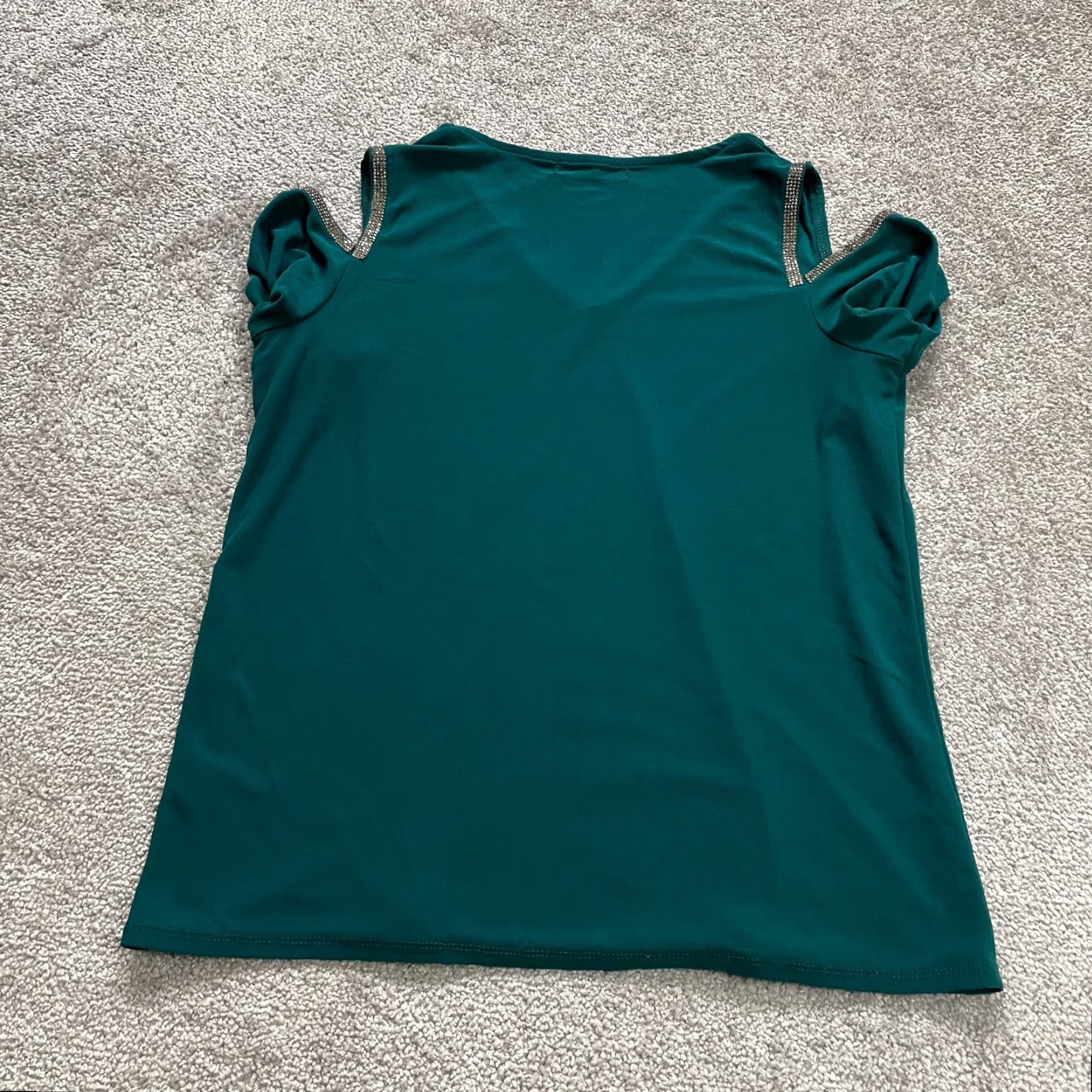 Vintage 18TH + Madison Blouse Womens S Green Rhinestone V-Neck Casual Cold Shoulder Size S / US 4 / IT 40 - 2 Thumbnail