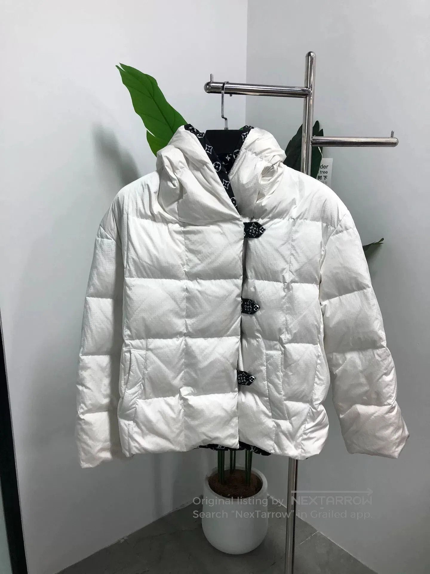 Louis Vuitton louis vuitton hooded puffer jacket black. Size XS / US 0-2 / IT 36-38 - 1 Thumbnail