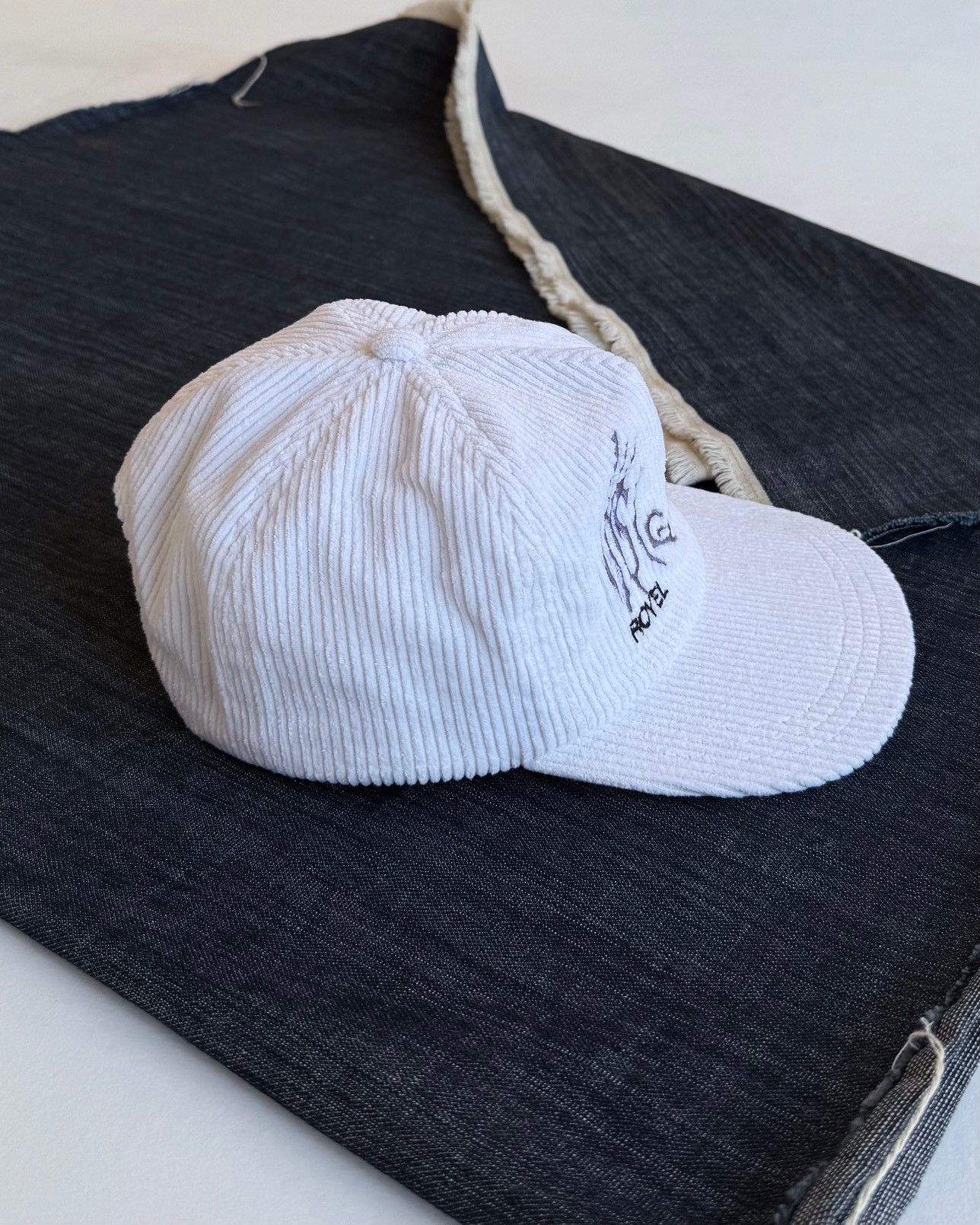 Insight ROYEL OTIS CORDUROY CAP Size ONE SIZE - 2 Thumbnail