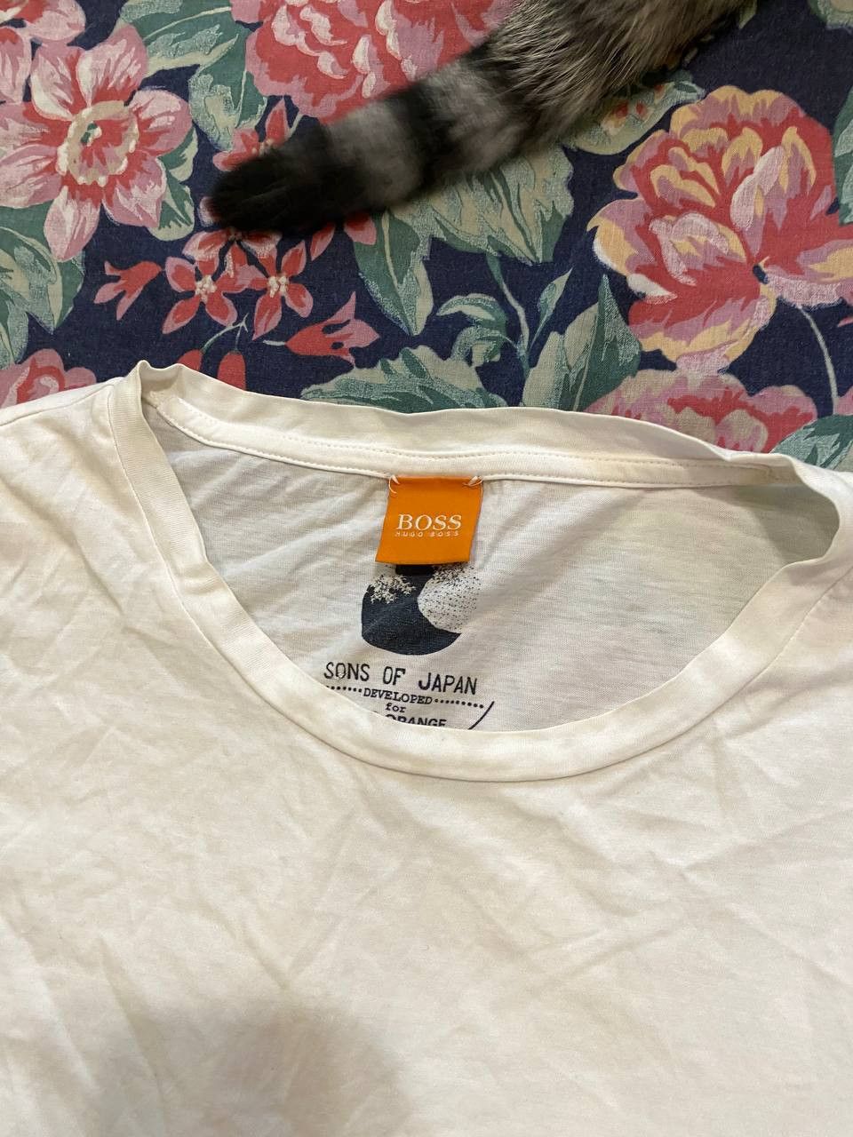 Hugo Boss Y2K T-shirt big print Hugo Boss Vintage streetwear Size US L / EU 52-54 / 3 - 2 Thumbnail
