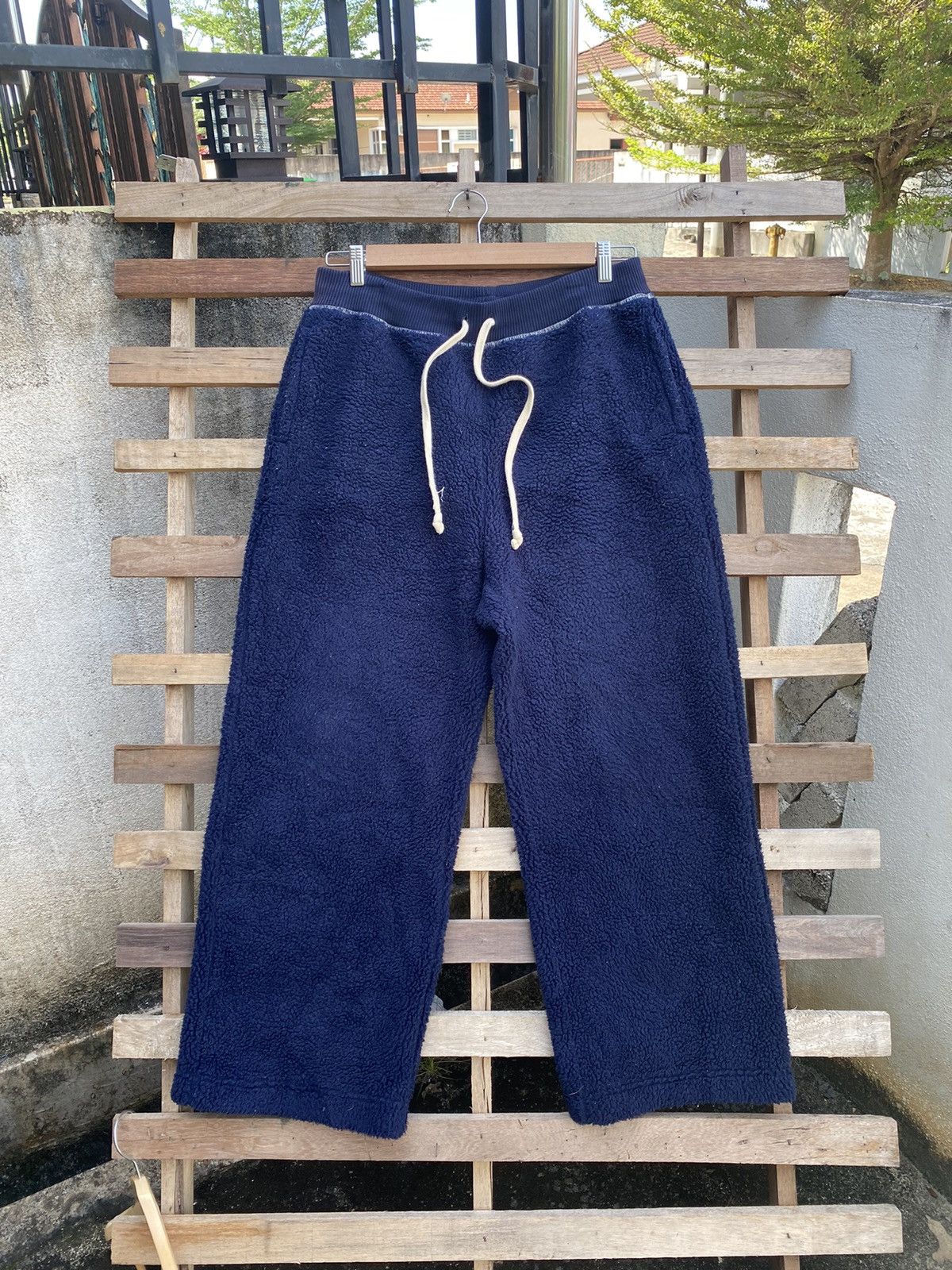 Uniqlo 🔥 Baggy Style 🔥 Uniqlo x J.W Anderson Sherpa Pants Size US 33 - 2 Thumbnail