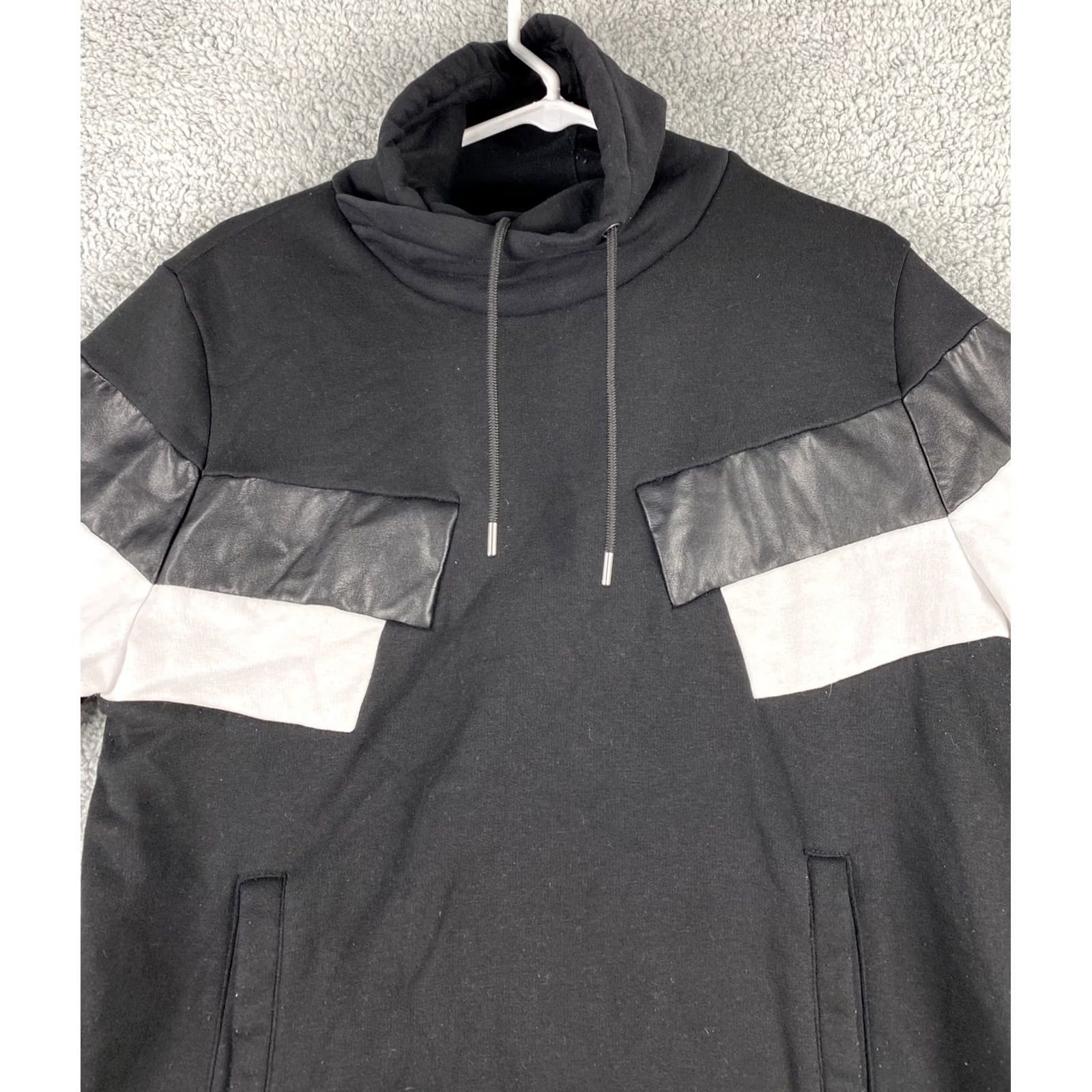 H&M H&M Pullover Sweatshirt Men’s M Black Front Pockets High Neck Sweatshirt Beach Cocoa Beach Florida Size US M / EU 48-50 / 2 - 2 Thumbnail