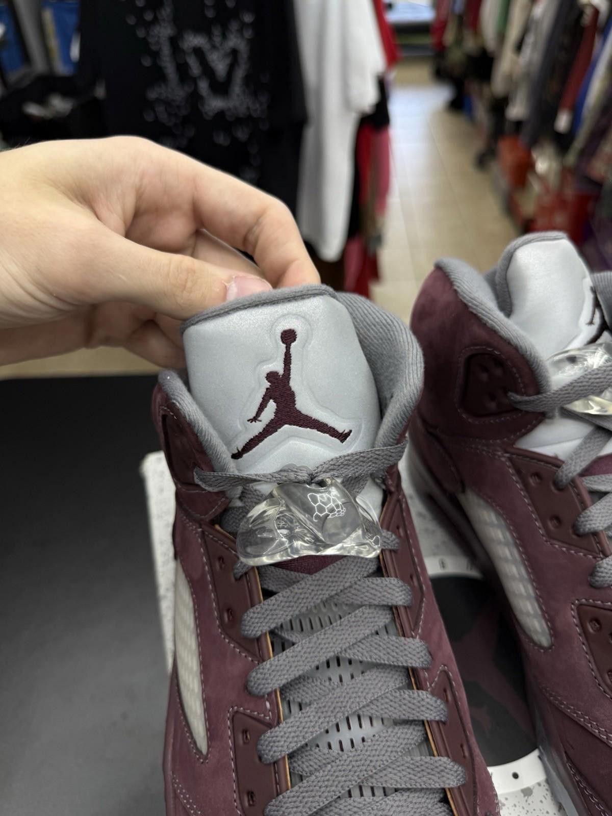 Jordan Brand Size 10 Mens Jordan Retro SE Burgundy DZ4131 600 Size US 10 / EU 43 - 8 Thumbnail