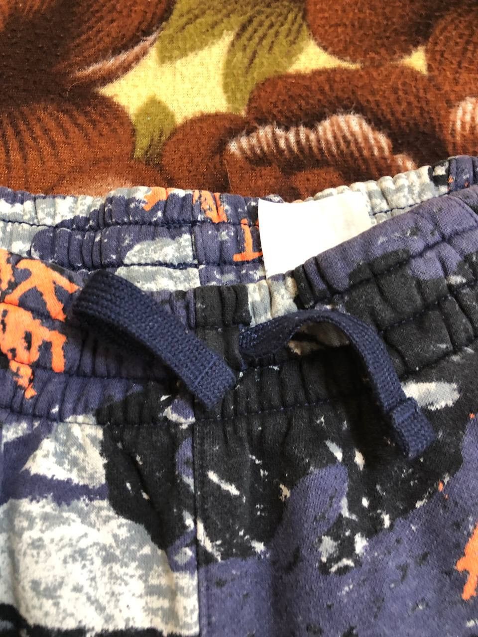 Nike Nike (kids XL) Boy's Club Fleece Printed Joggers Size US 29 - 4 Thumbnail
