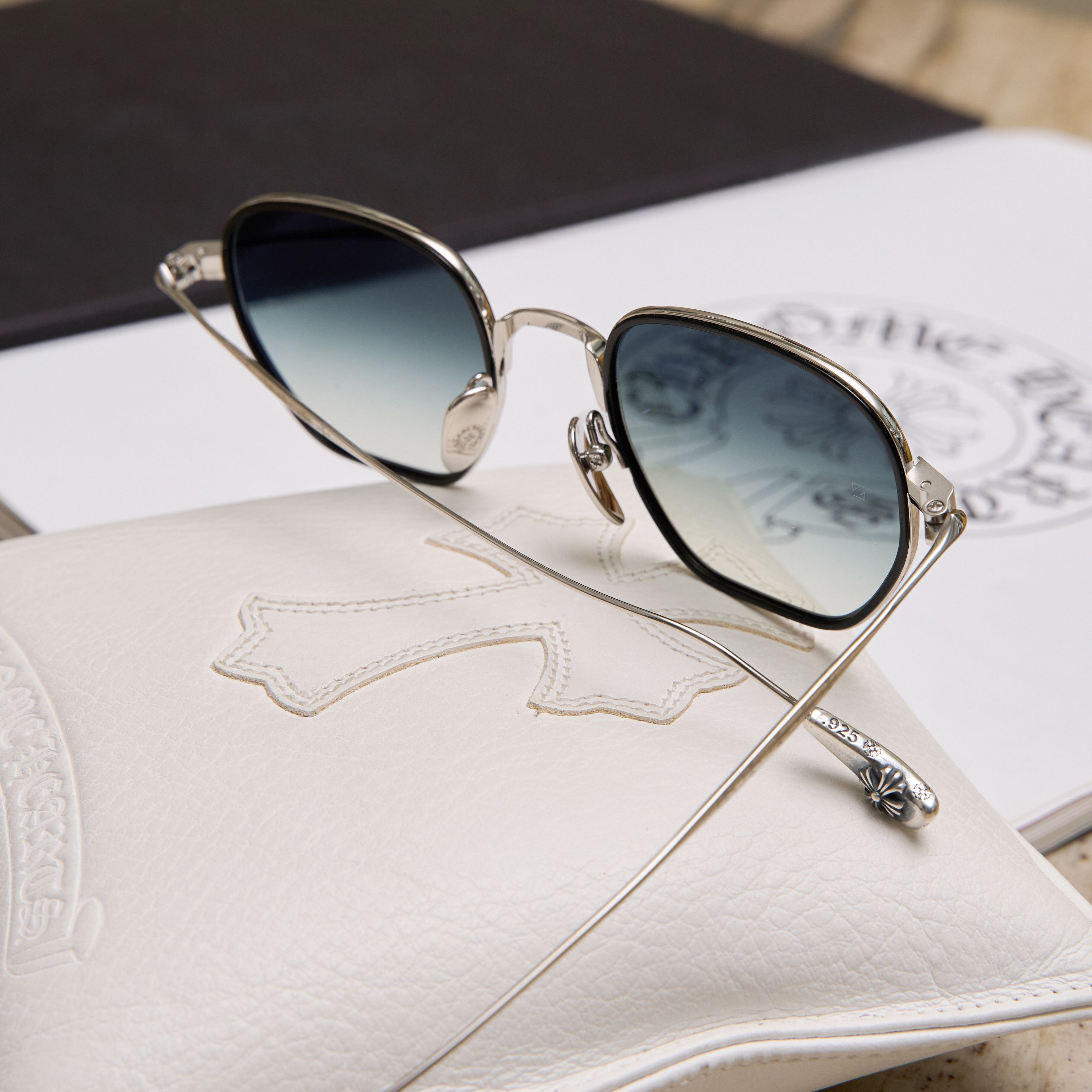 『CHROME BONE PRONE I』 CHROME HEARTS Bone Prone I