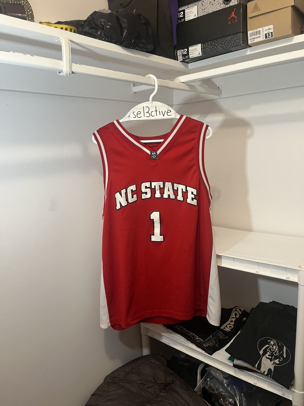 NCAA NC State Basketball Jersey Size US XL / EU 56 / 4 - 1 Thumbnail