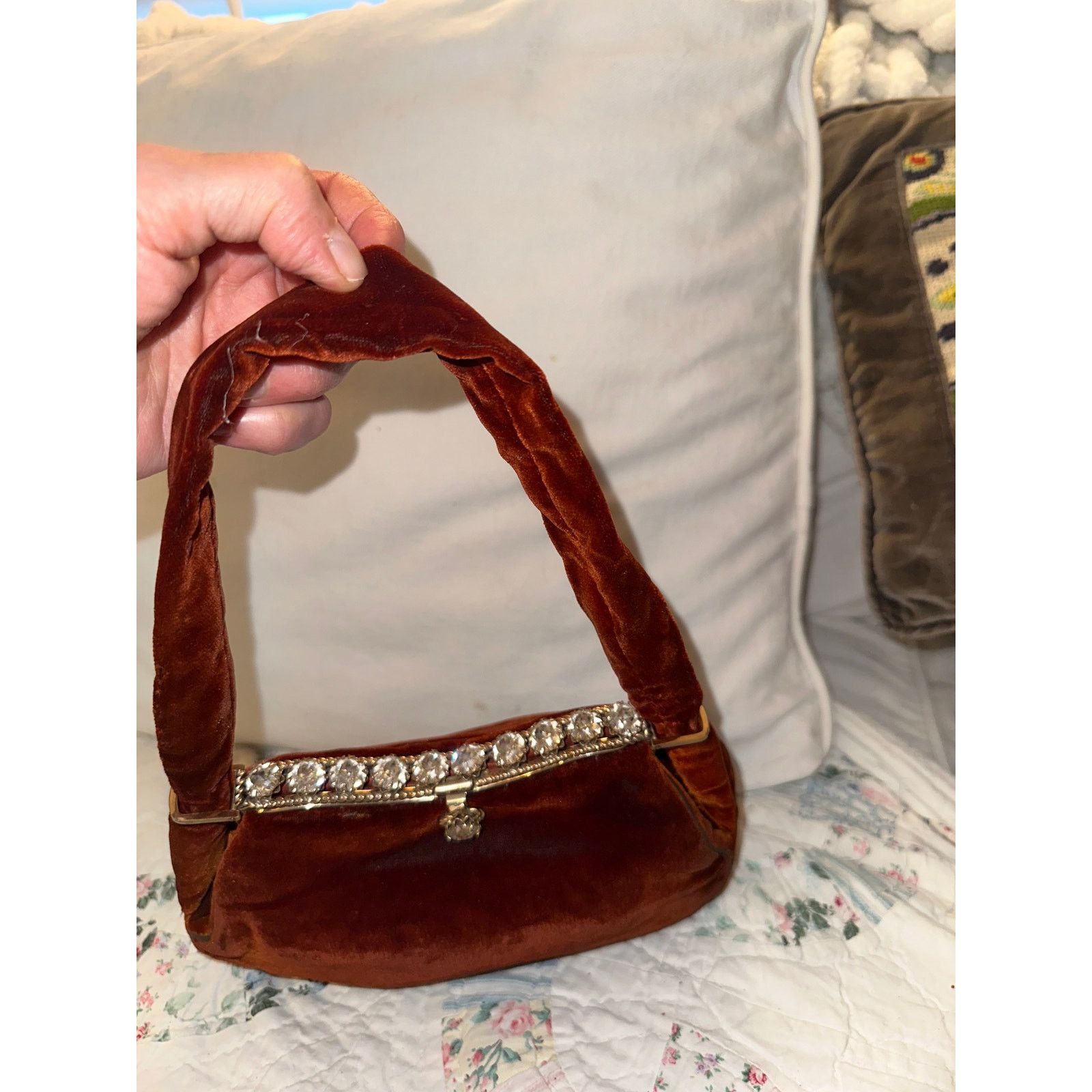 Vintage VINTAGE JOLLES ORIGINAL BURGUNDY VELVET JEWELED FRAME BAG Size ONE SIZE - 12 Thumbnail