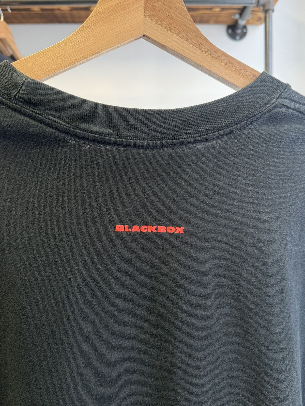 Band Tees Vintage 1990s Pearl Jam “Blackbox” T-shirt Size US XL / EU 56 / 4 - 3 Thumbnail