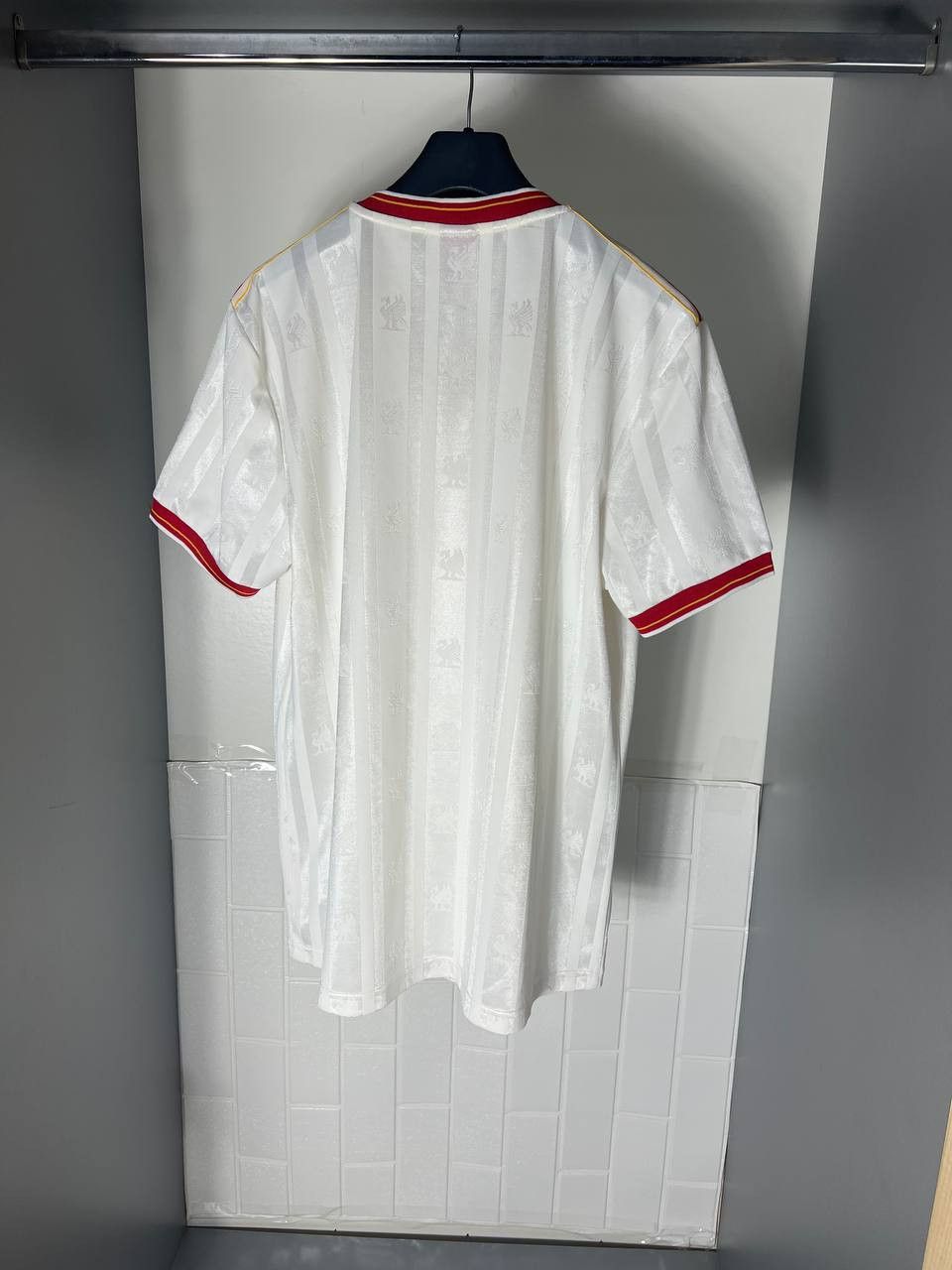 Vintage VERY RARE FC LIVERPOOL ENGLAND RETRO SOCCER JERSEY Y2K 90s Size US XL / EU 56 / 4 - 6 Thumbnail