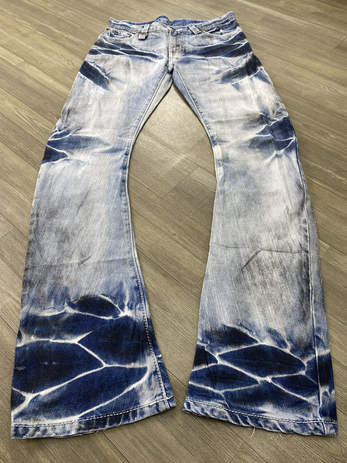 BUFFALO BOBS Buffalo Bobs Clawmark Curve Distressed Mudwash Flared Jeans Size US 32 / EU 48 - 2 Thumbnail