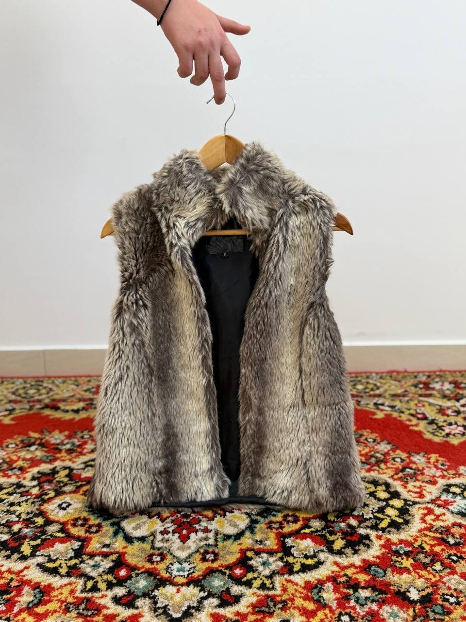 Japanese Brand Vintage Avant-Garde Hysteric Glamour Style Y2K Fur Vests Size US S / EU 44-46 / 1 - 1 Thumbnail