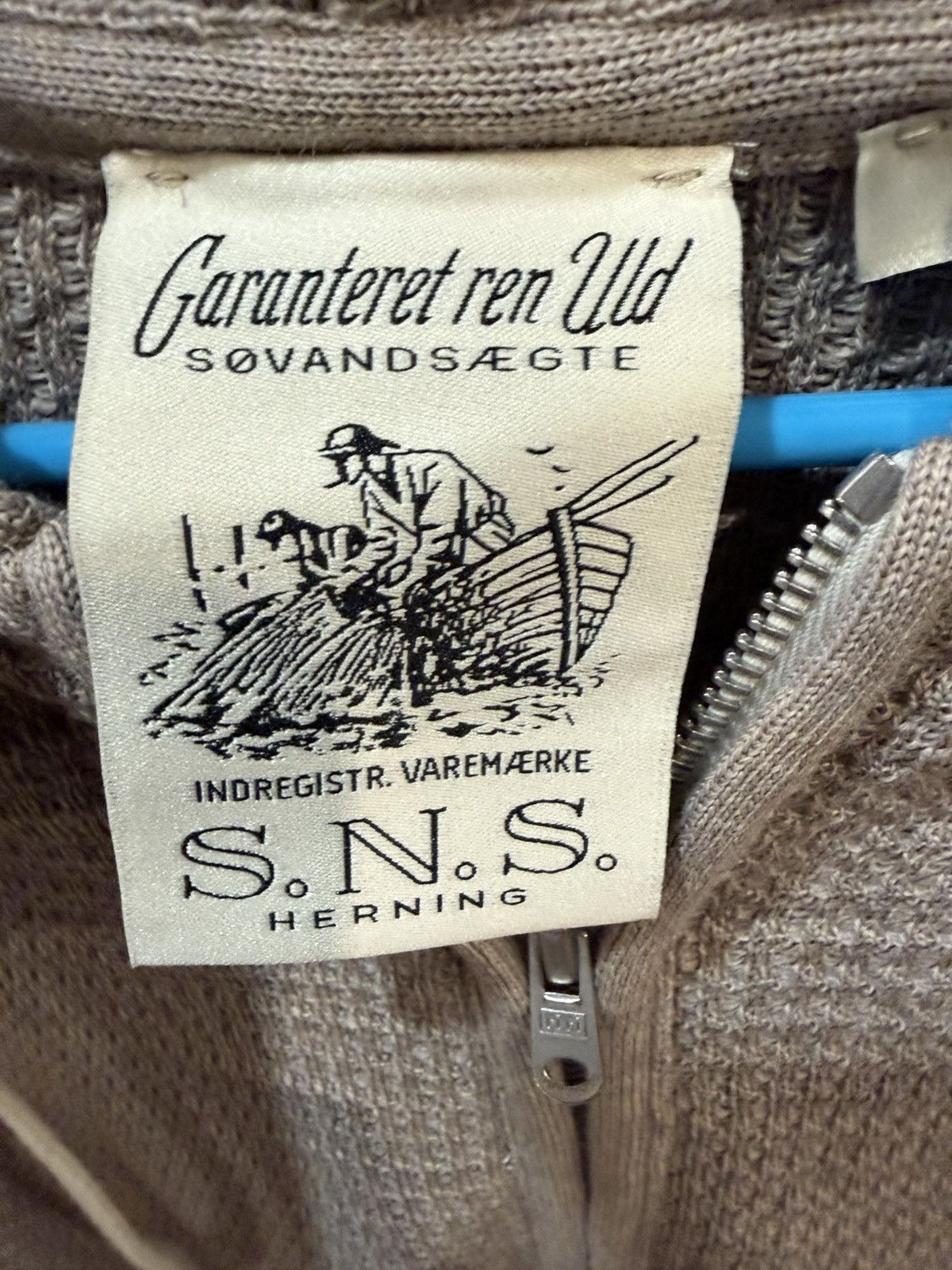 JJJJound JJJJound x S.N.S. Size US L / EU 52-54 / 3 - 15 Thumbnail