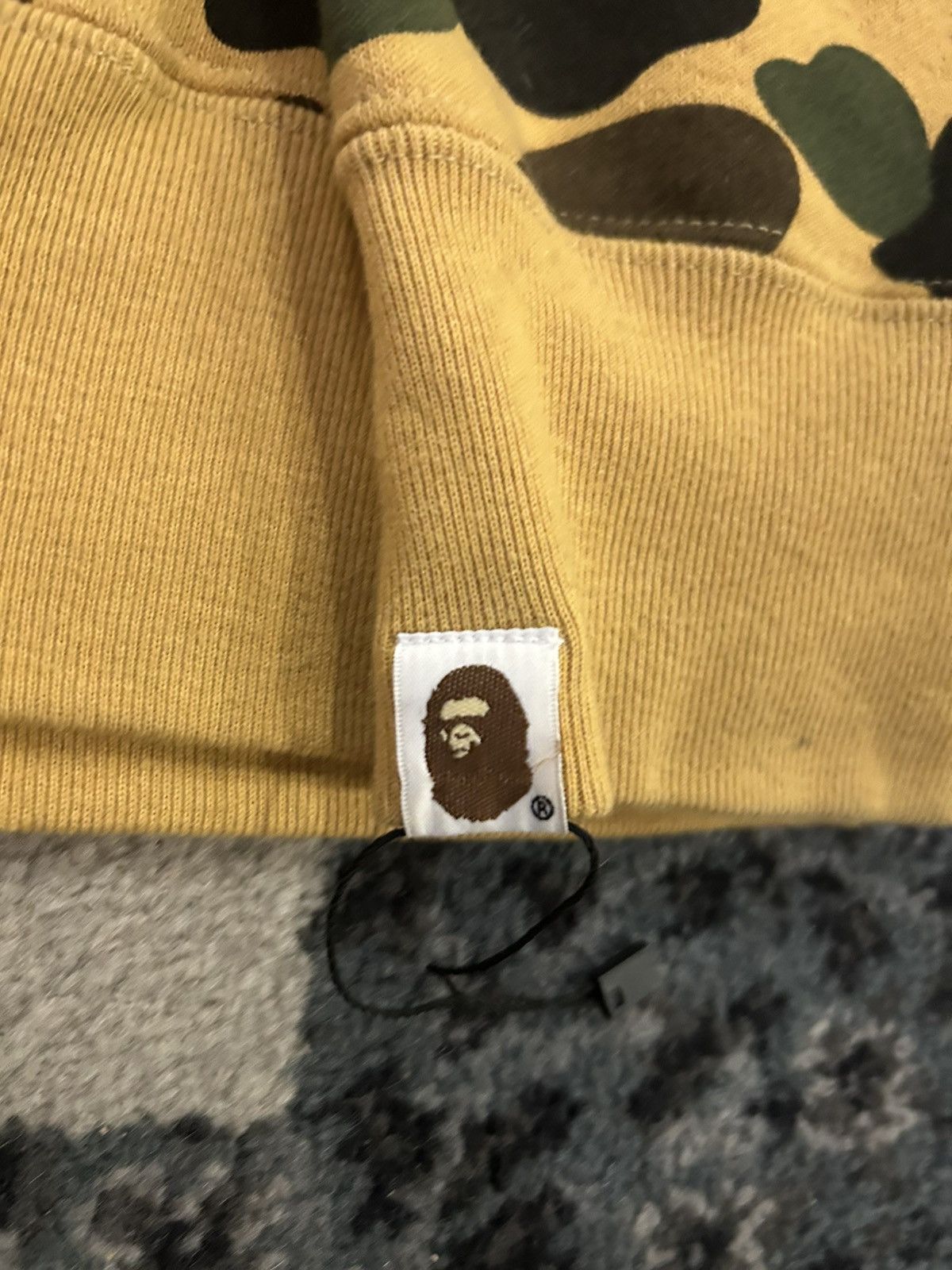 Bape Bape 1st Camo Shark Full Zip Hoodie Size US L / EU 52-54 / 3 - 5 Thumbnail