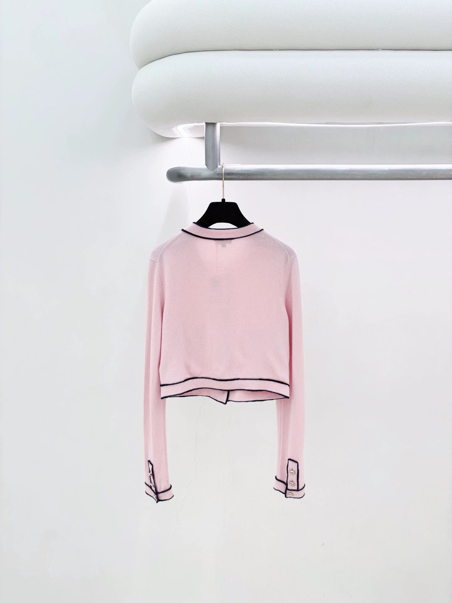 Chanel Chanel Pink Short 38 Jacket (Pilling) Size S / US 4 / IT 40 - 2 Thumbnail