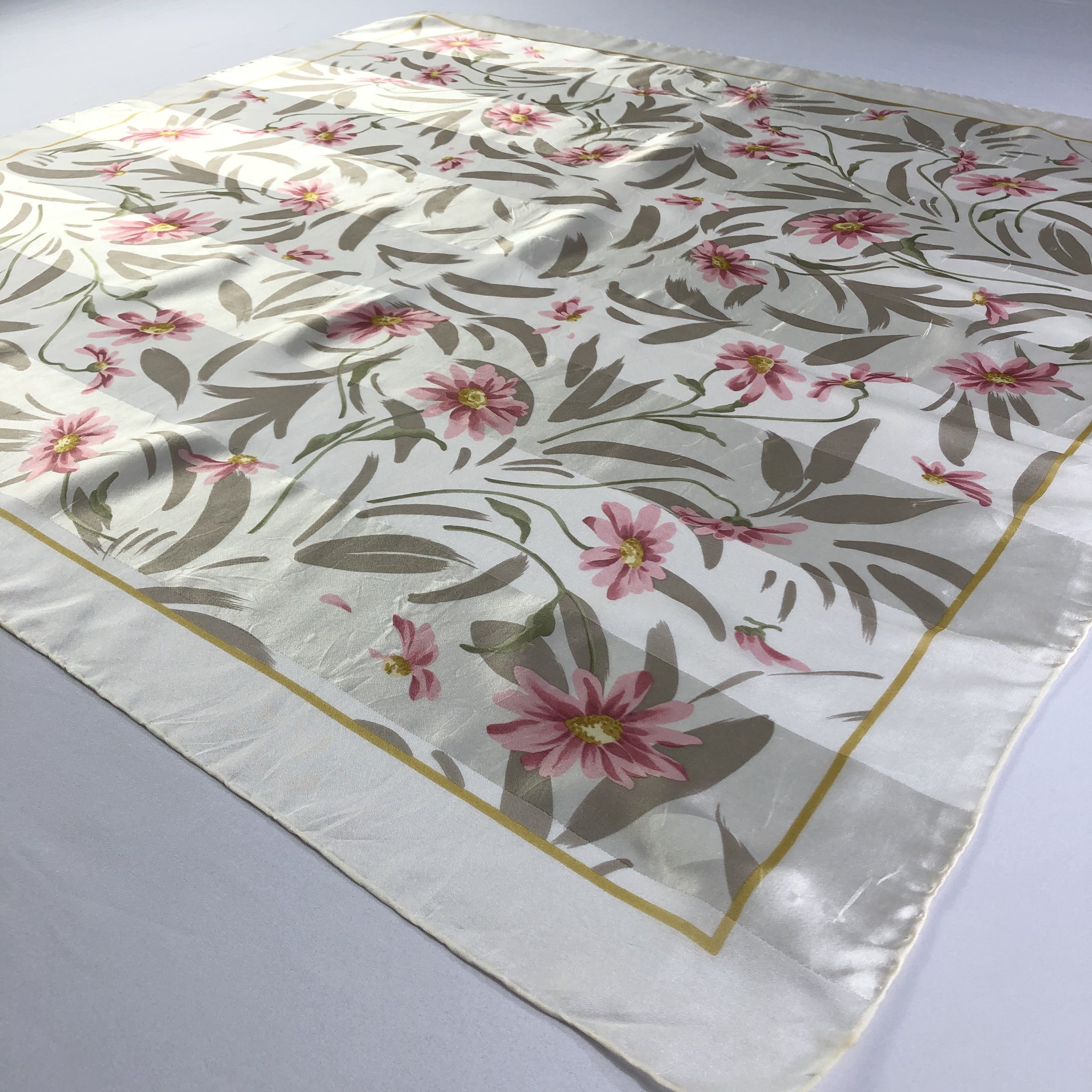 Vintage Vintage Silk Scarf Size ONE SIZE - 3 Thumbnail