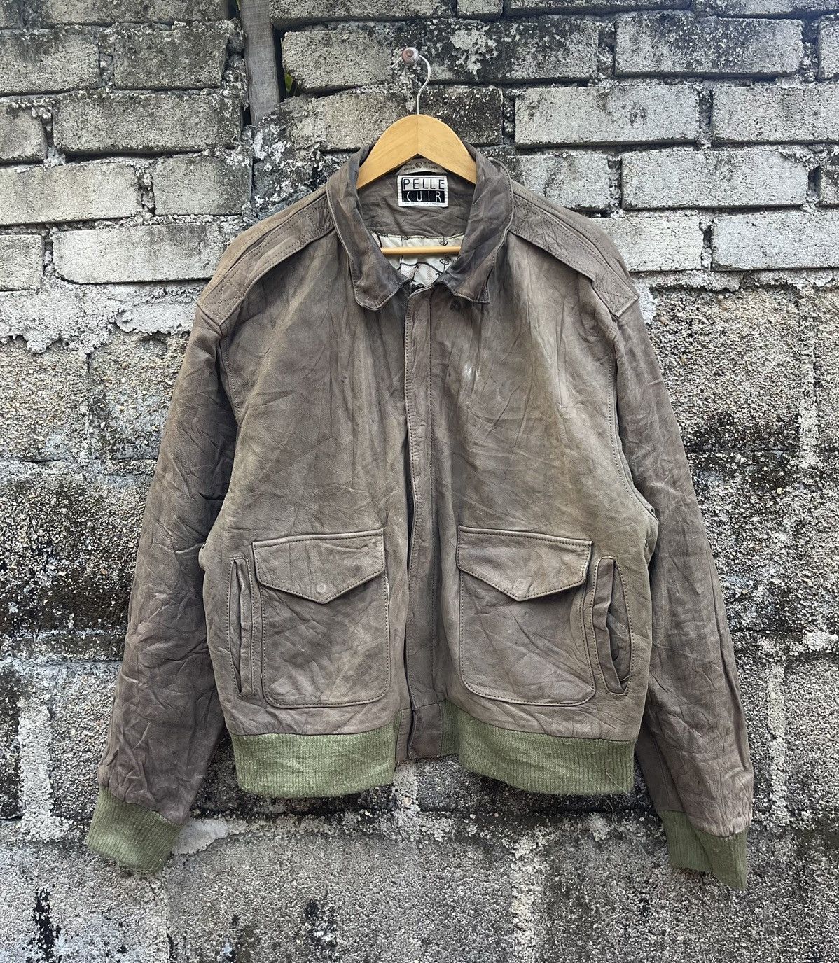 Pelle Pelle Vintage Pelle Cuir A-2 Leather Jacket Normandy Map Lining Size US L / EU 52-54 / 3 - 1 Thumbnail