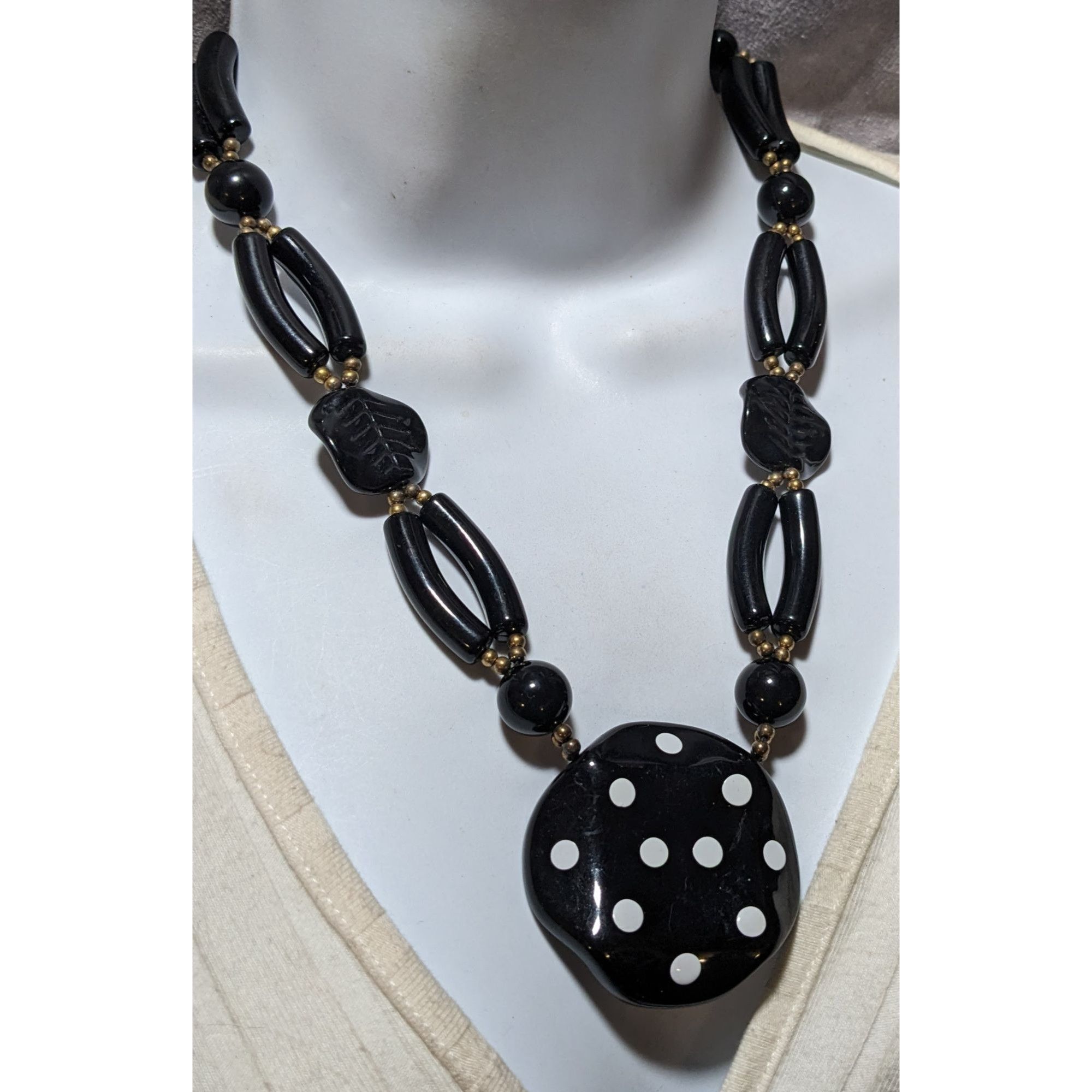 Other Vintage 70s Black Lucite Statement Necklace Size ONE SIZE - 7 Thumbnail