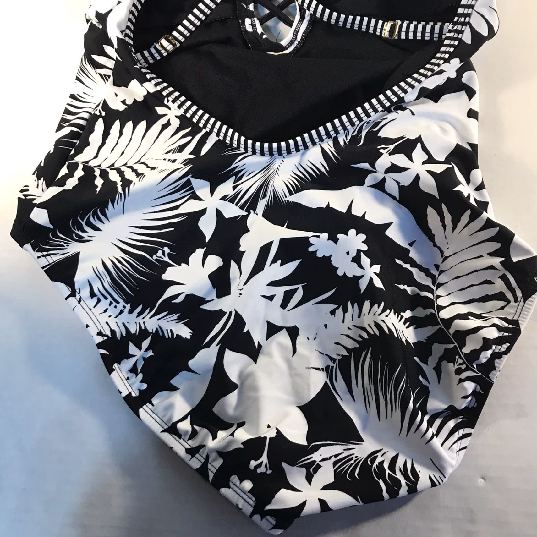 Vintage Bleu Rod Beattie Black/White Floral One Piece Backless Swimsuit Womens Size 12 Size ONE SIZE - 6 Thumbnail